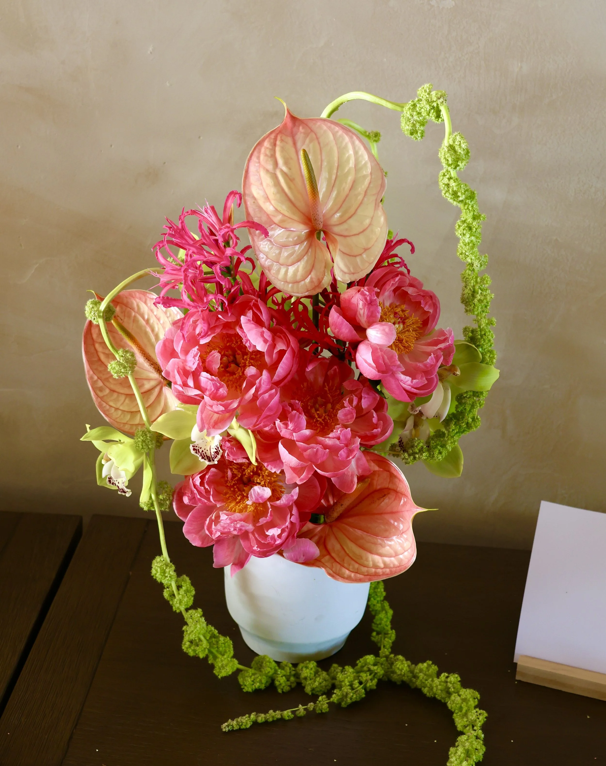 Surprise Me! Arrangement