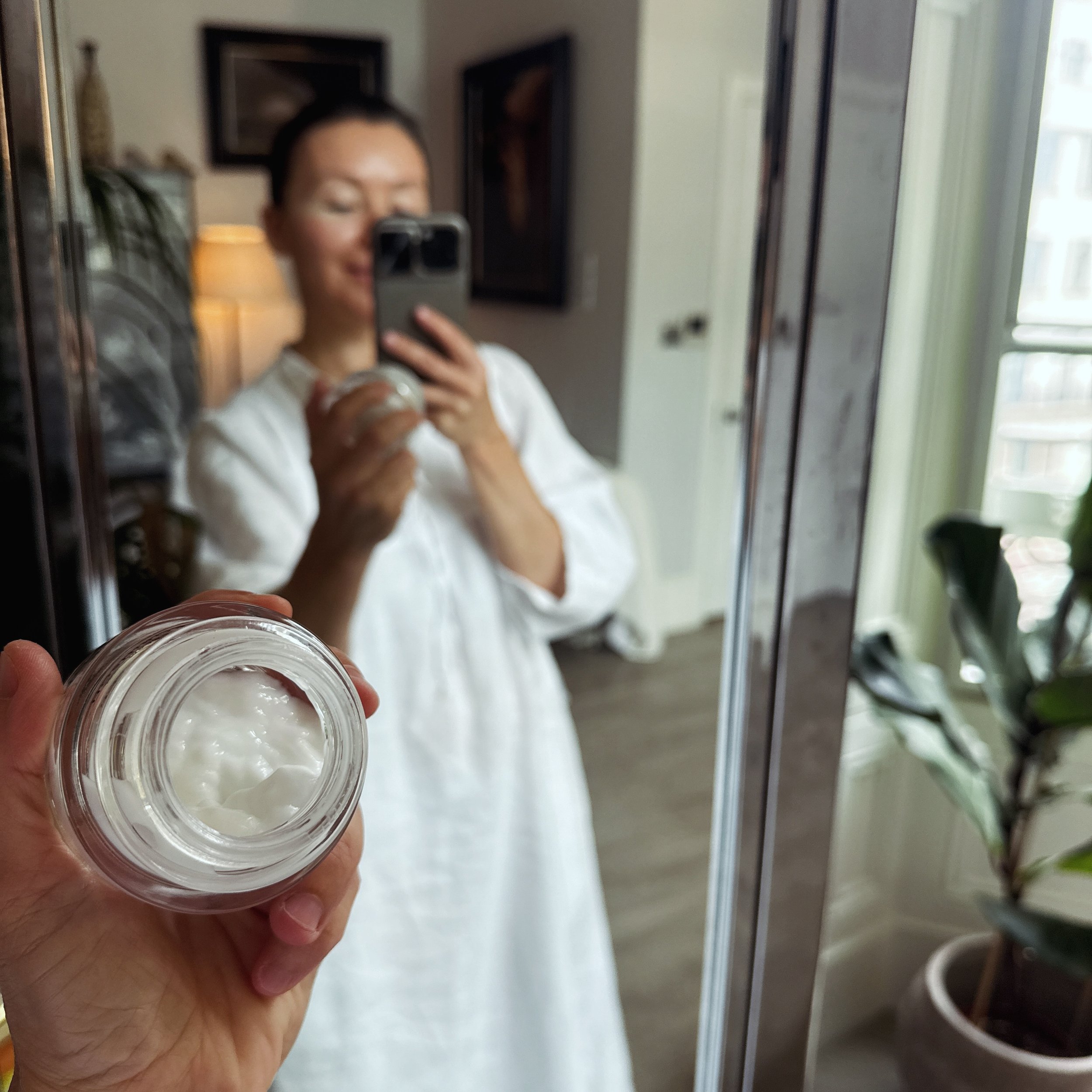NR Signature Hydrating Cream- Made for skin that reacts.

If your skin is sensitive, oily, combination, or acne-prone &mdash; most moisturisers feel like a gamble. Too heavy, too fragranced, too risky when you&rsquo;re already working with prescribed