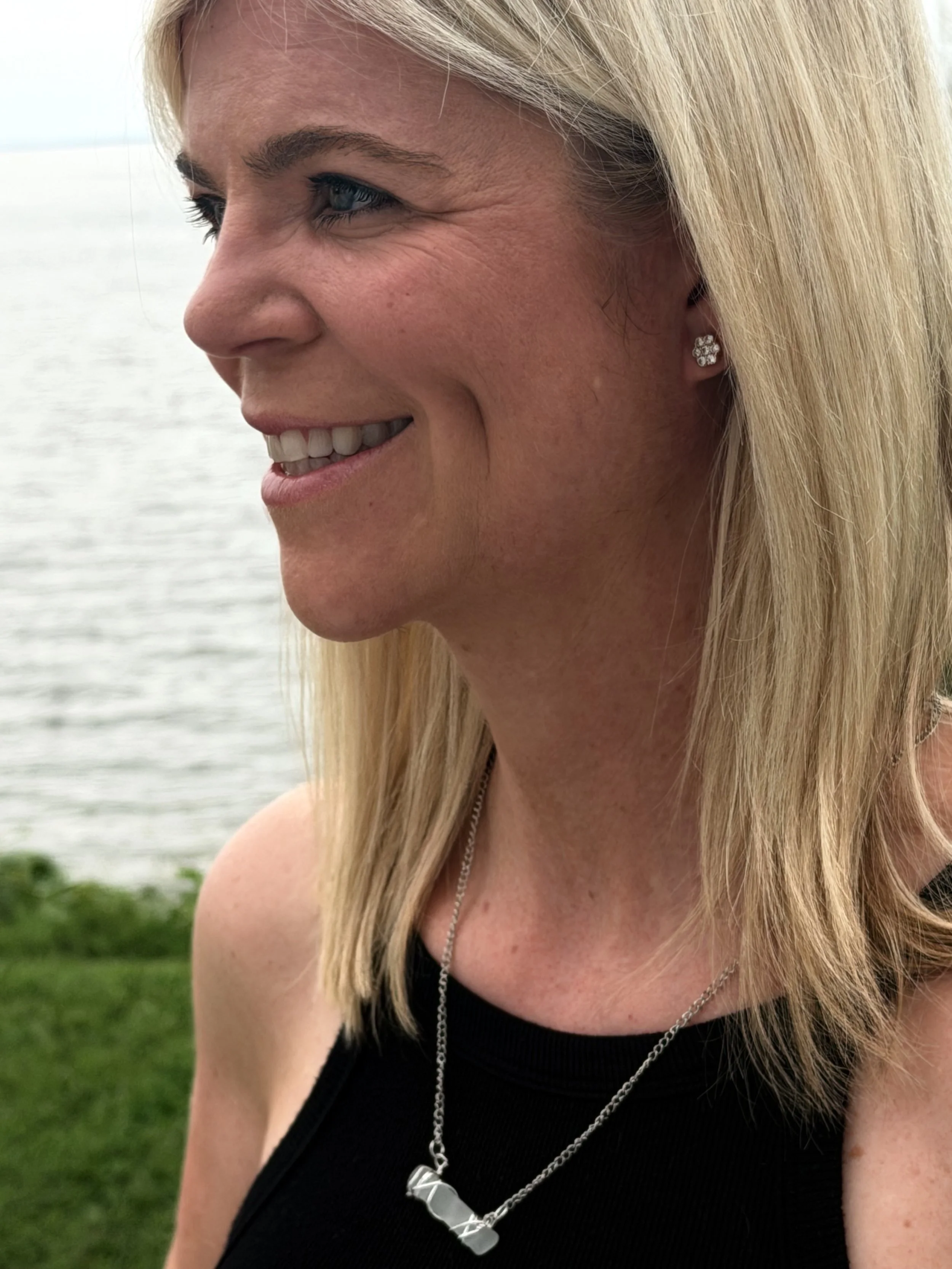 The Chesapeake Horizon Bar Necklace