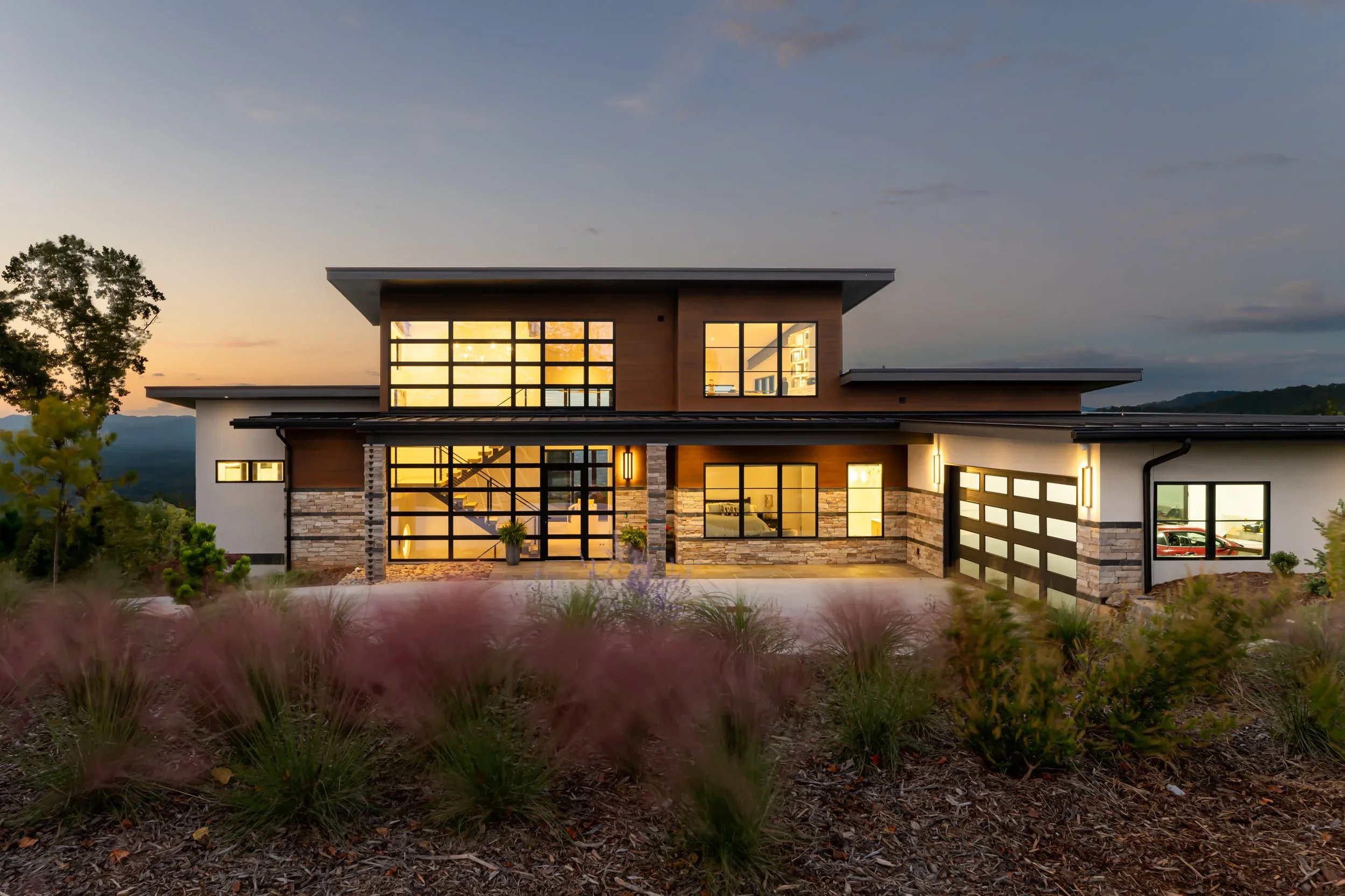 Summit+Modern_Front+On_Twilight.jpg.webp