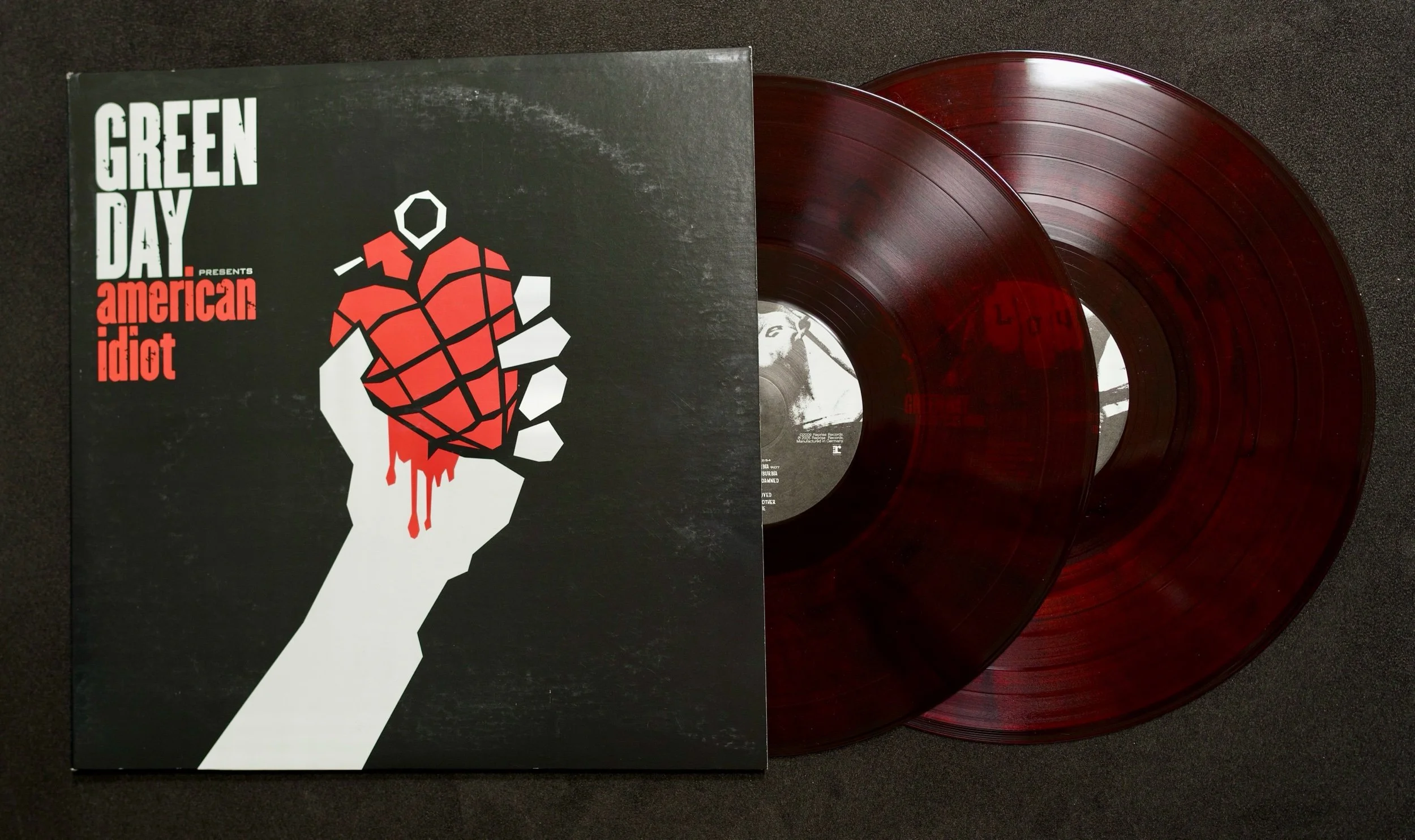 Green Day - American Idiot - Hot Topic Exclusive Red Black Swirl Vinyl 2LP 2013 Reprise 1/800