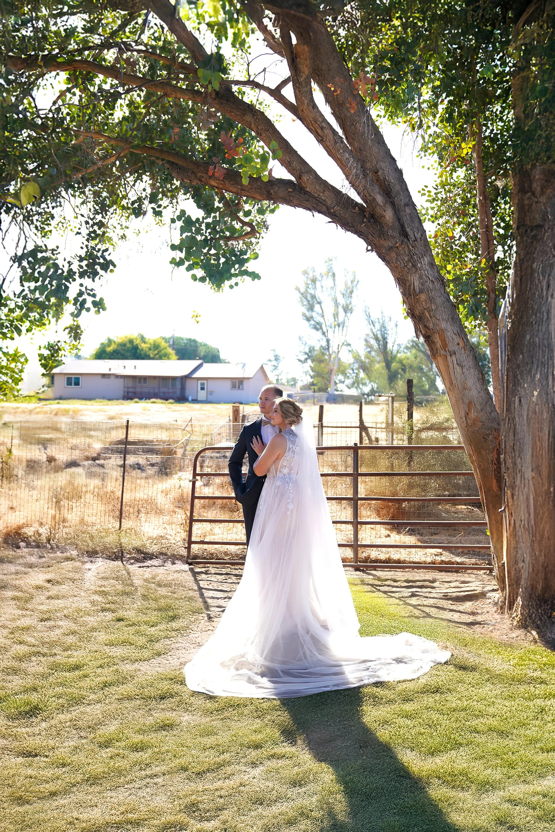 romantic bride and groom portrait by Reimo Photography a wedding photographer in San Diego, California.