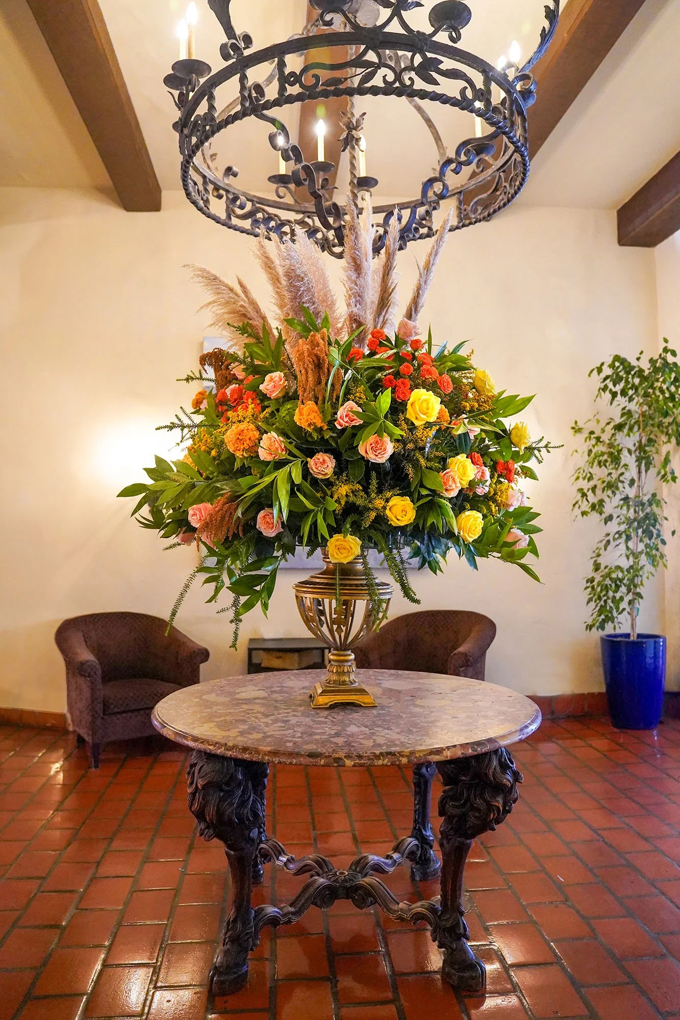 large-urn-flower-centerpiece-roses-pampas-grass.jpg