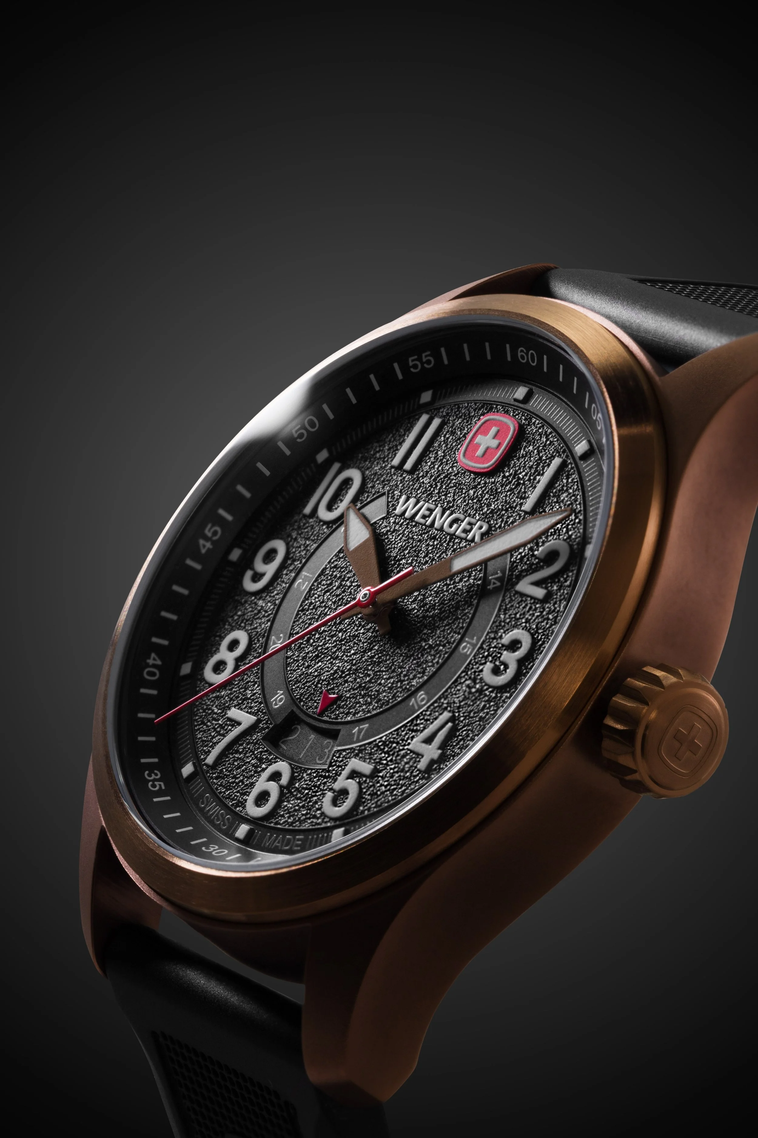 WG010541125-Terragraph-Brass-Black Dial-Black Silicone Strap-03.jpg