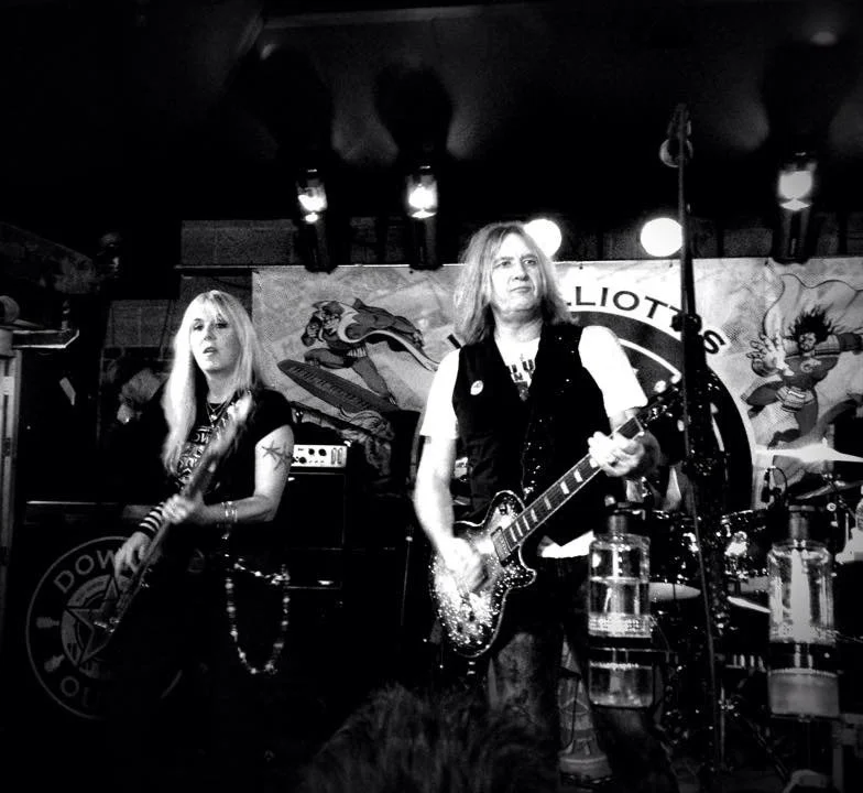 Share with Joe Elliott in The Down n Outz