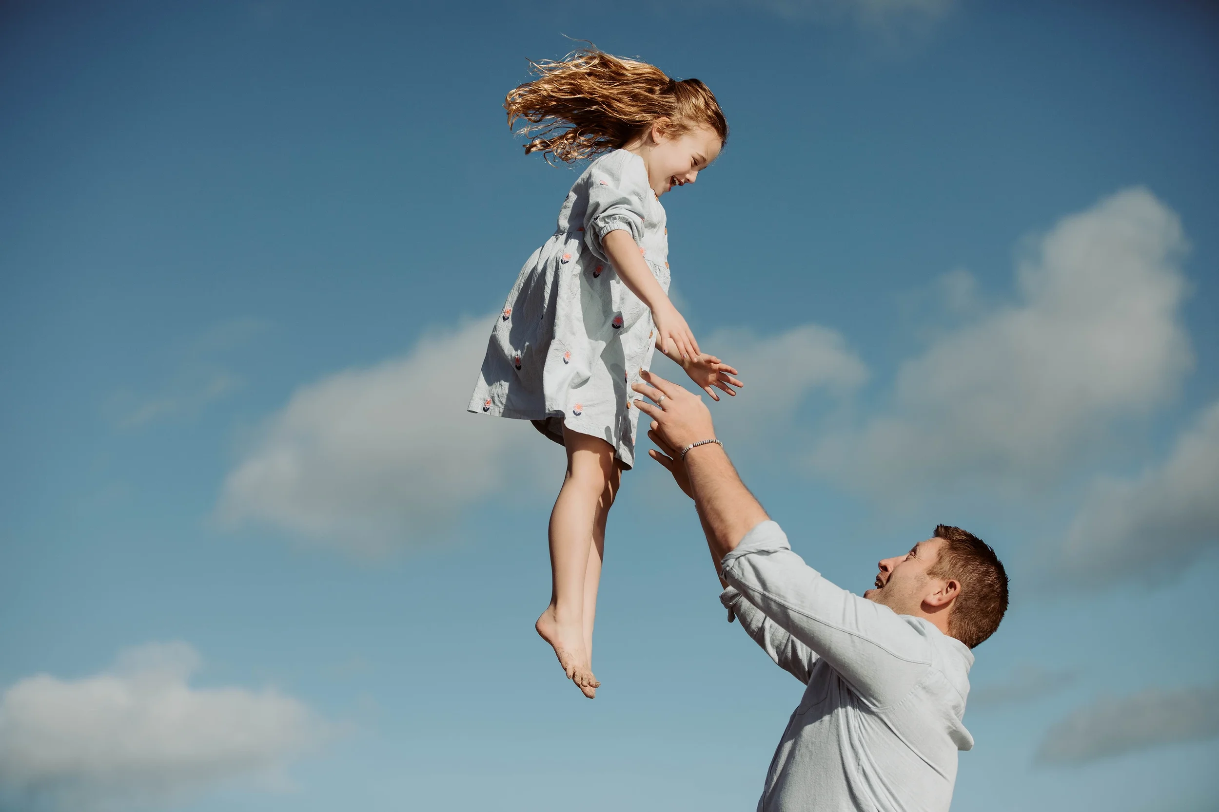©Vicky-Hughson-Photography-Father-Throw-Sky.webp
