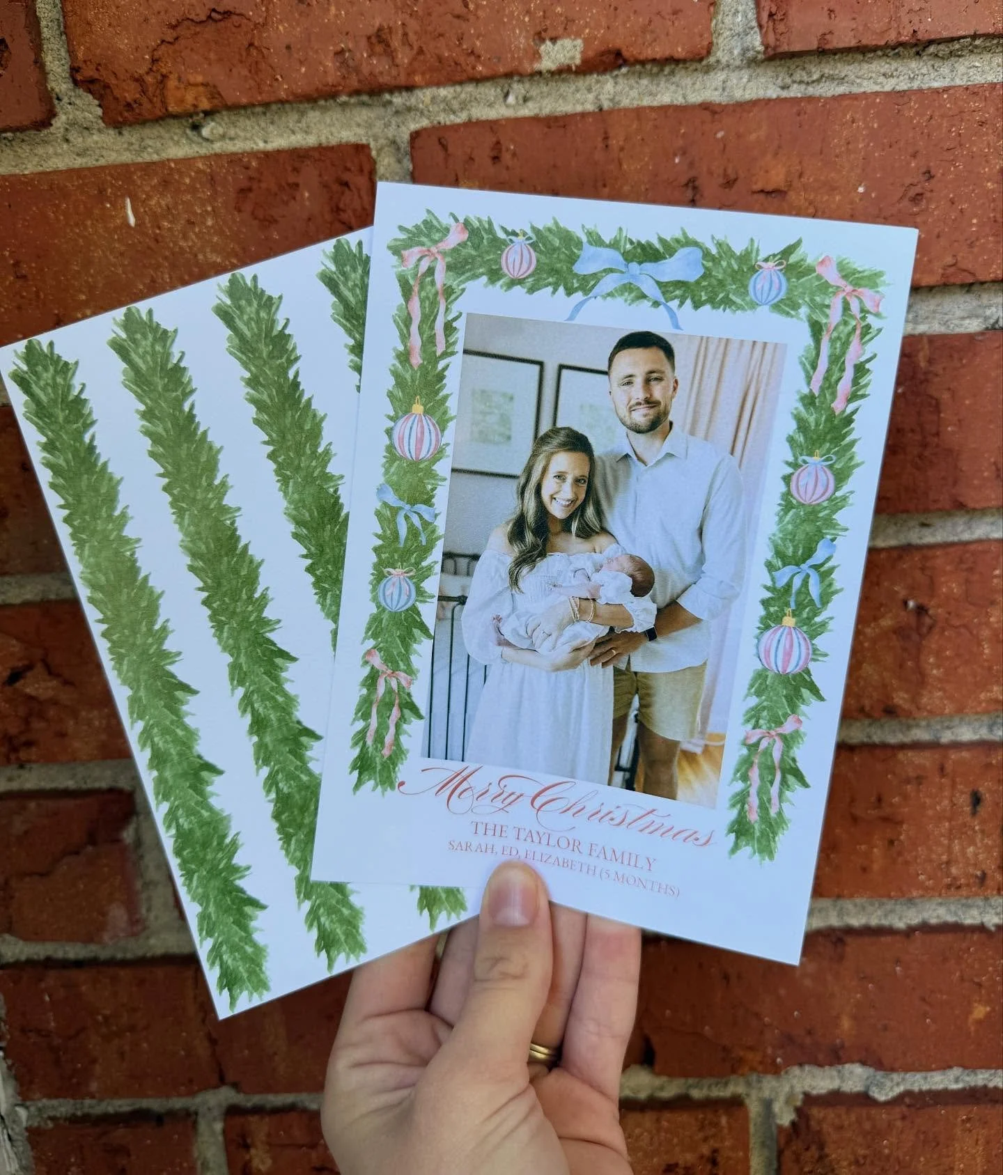 Imagine this one on everyone&rsquo;s fridge! 🤩🤩 

🎄Halloween is over, Thanksgiving is coming, and it&rsquo;s time to start planning your Christmas Card! Order today through the link in my bio!