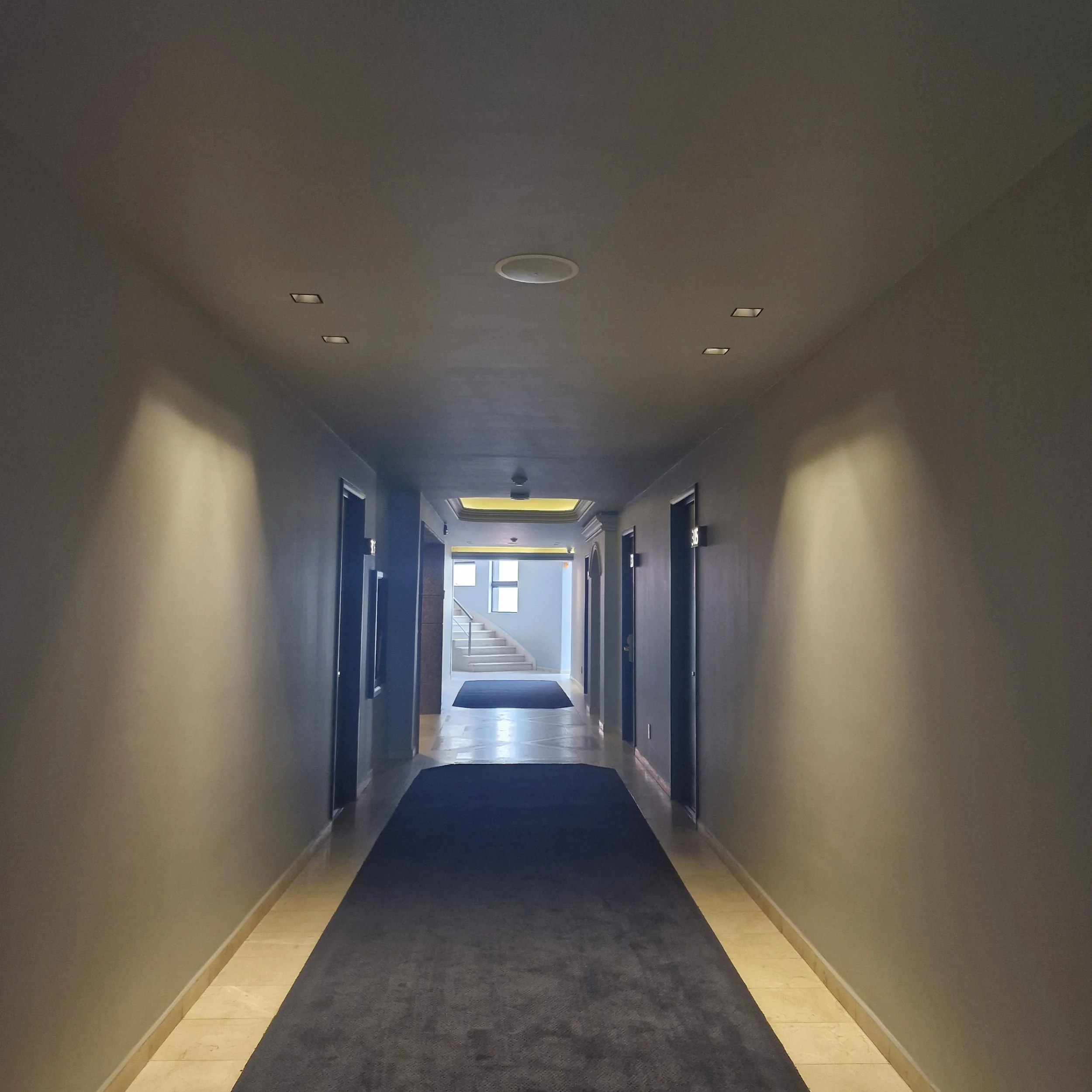 Sistema de sonido ambiental en hoteles