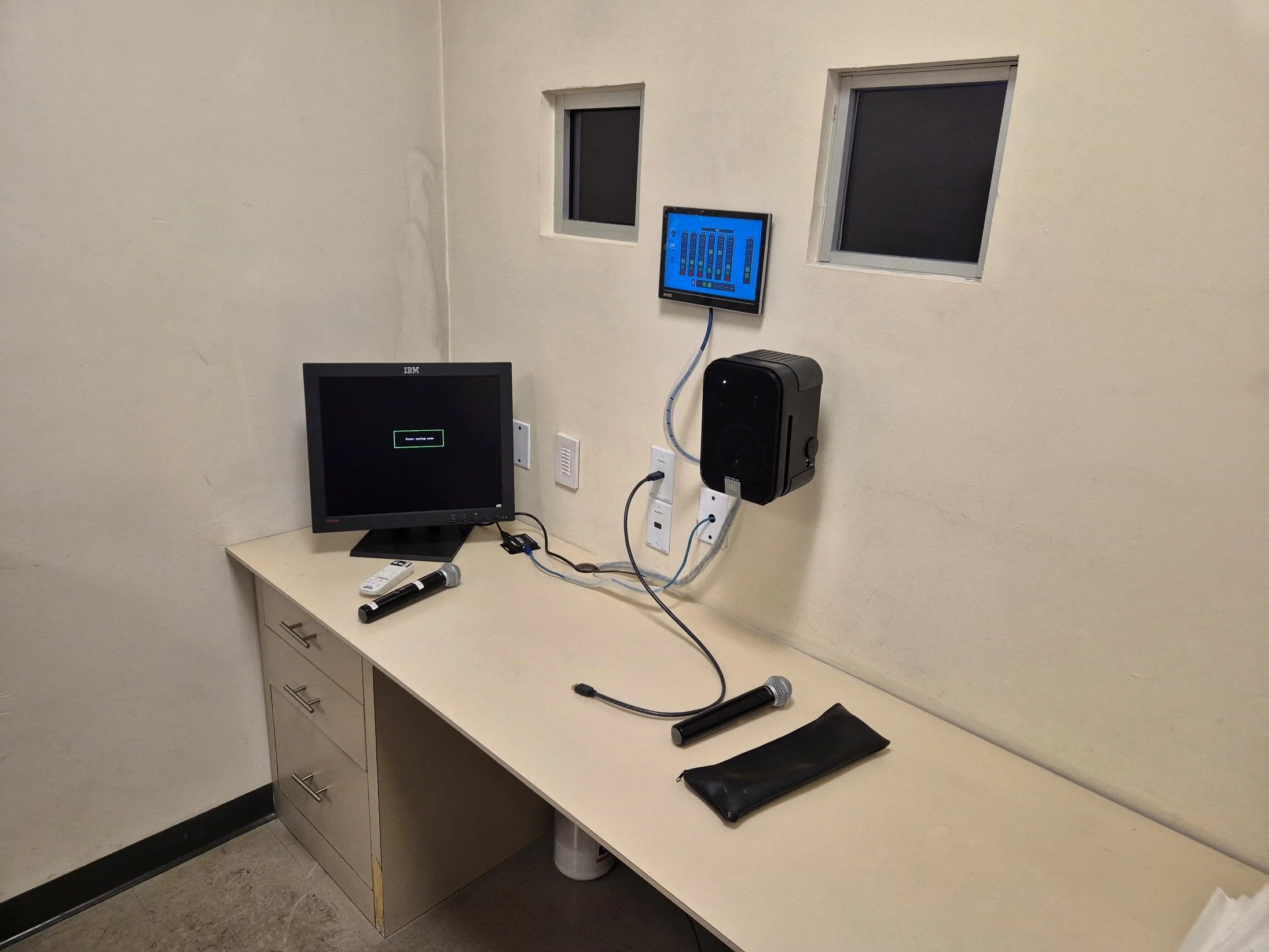 Control de sistema de audio y video
