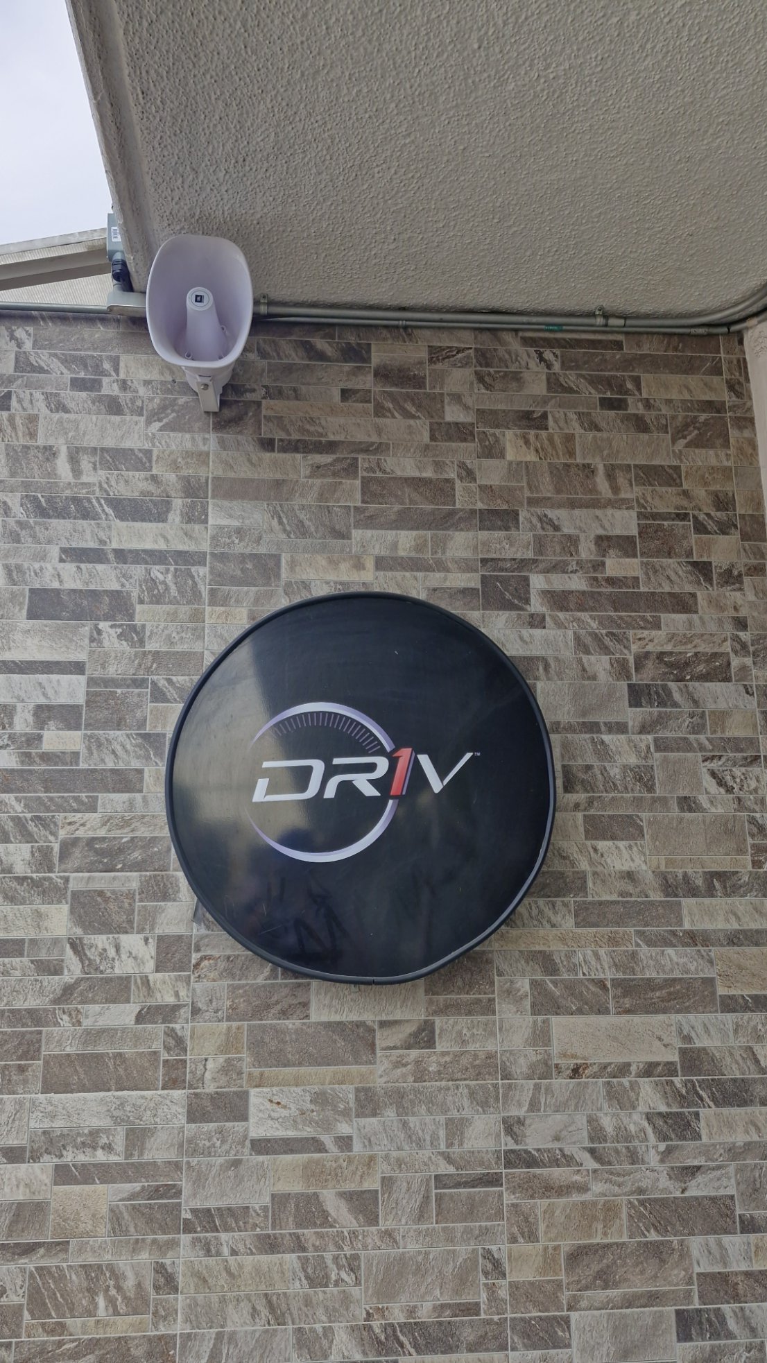 Sistema de voceo industrial en complejos DRIV.
