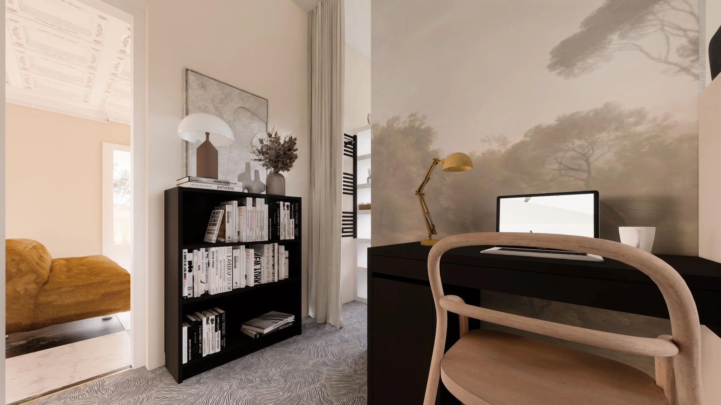 Intérieur d'un bureau avec un mur décoré avec un motif d'arbres, un bureau noir avec un ordinateur portable, une lampe dorée, une chaise en bois clair, et une étagère noire remplie de livres. À gauche, un mur blanc avec une porte ouverte menant à une