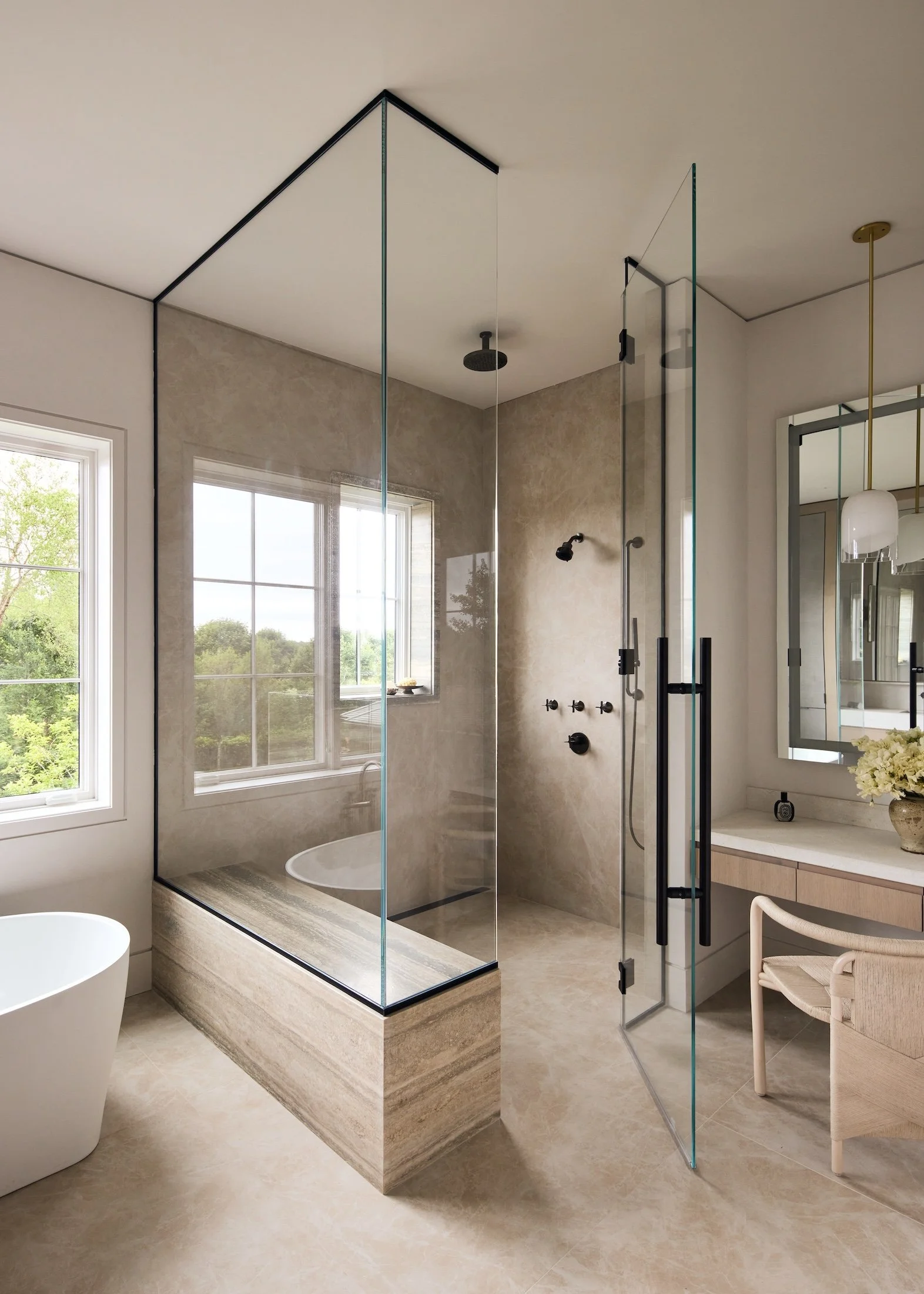 Parlato-Development-Group-479-Pauls-Lane-Bathroom-Shower-And-Tub.JPG