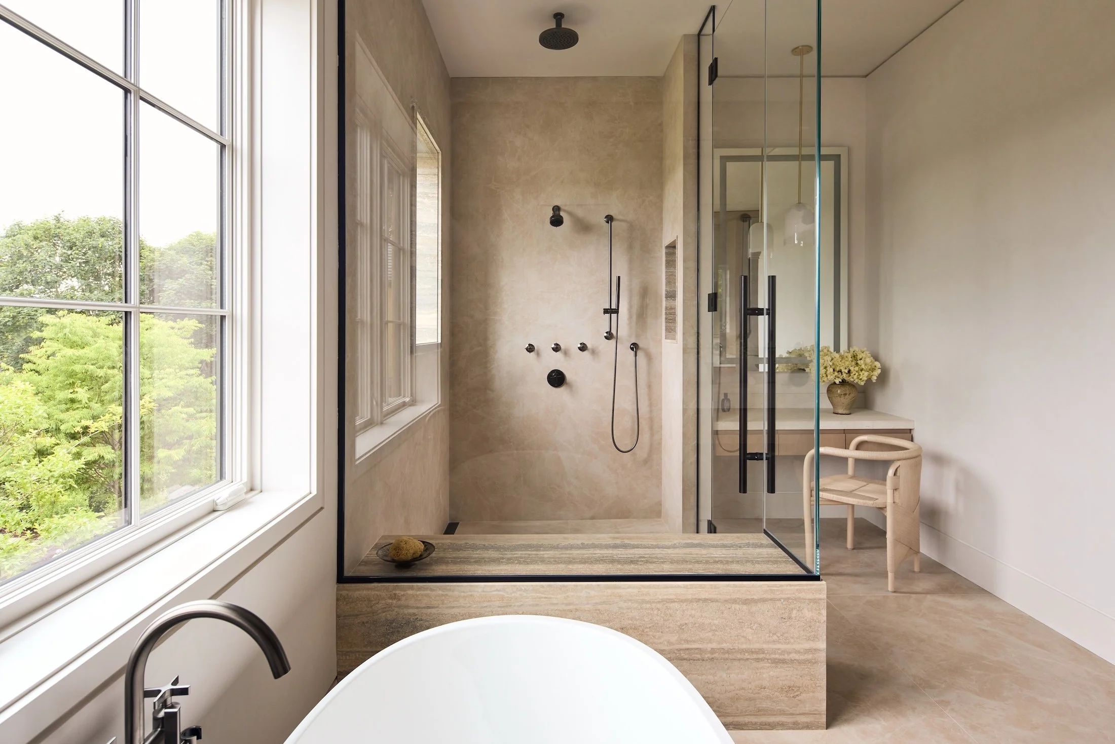 Parlato-Development-Group-479-Pauls-Lane-Primary-Bathroom-Tub-And-Shower.JPG