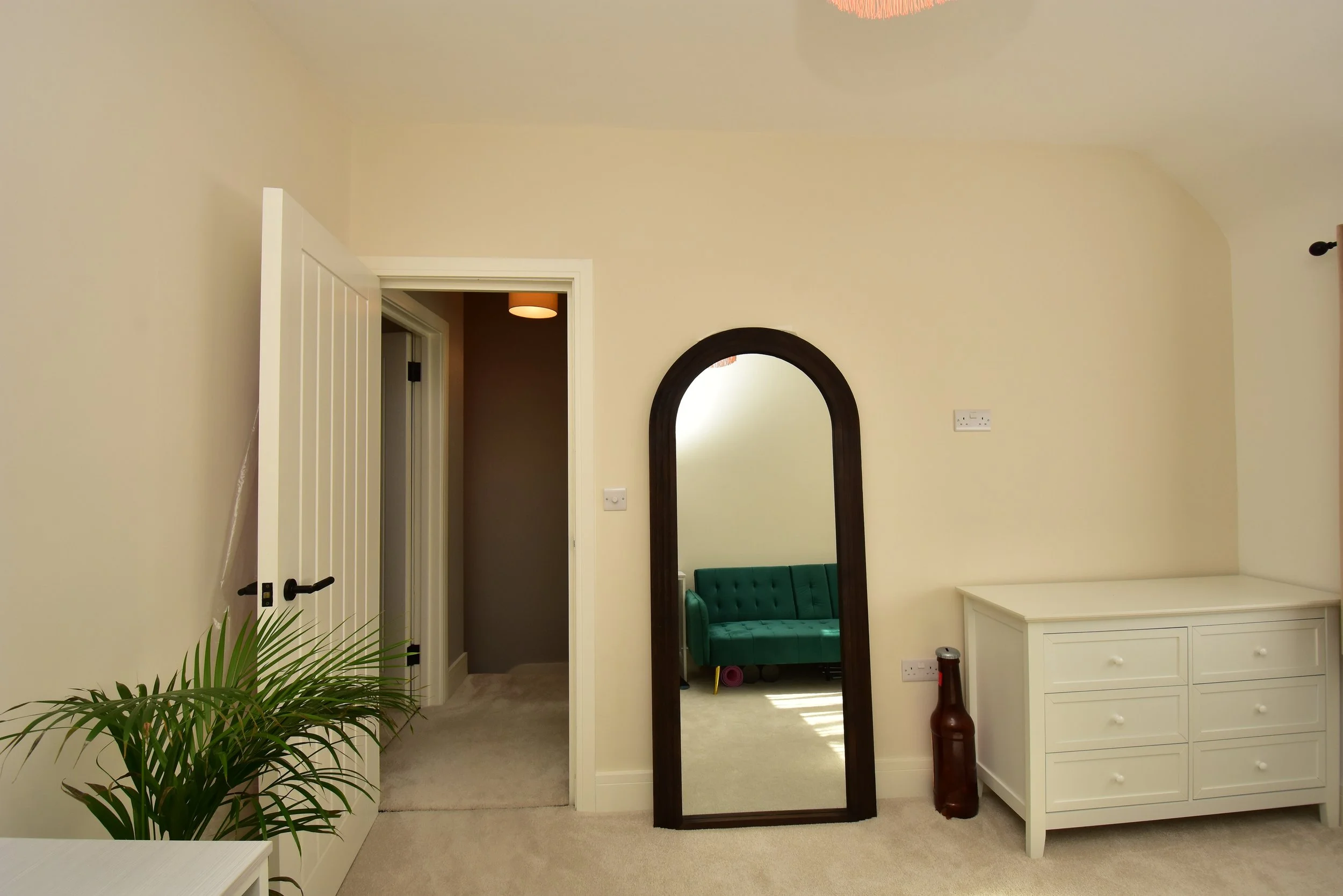 2nd Bedroom-renovation-Surbiton-Surrey 4.JPG