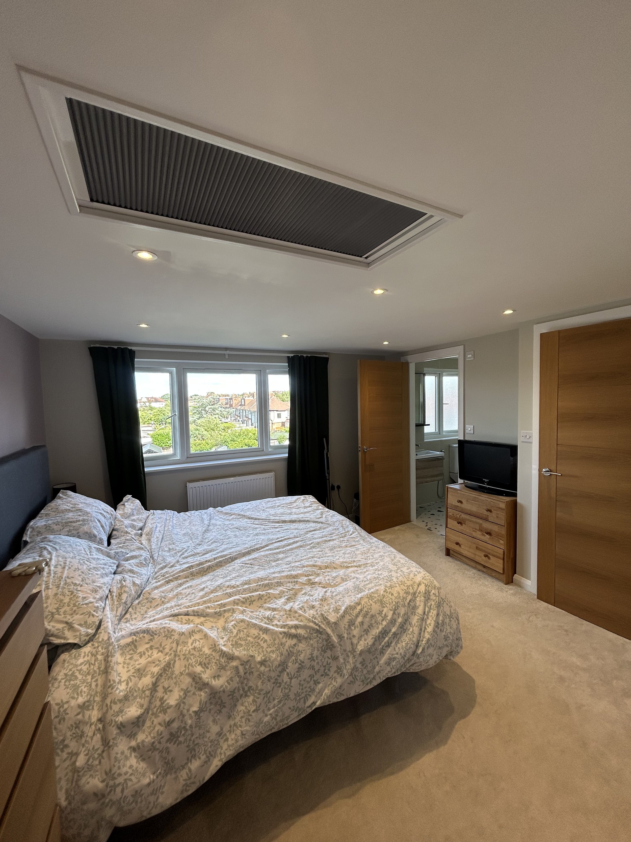 Loft-conversion-master-bedroom-Morden-London-2.jpg