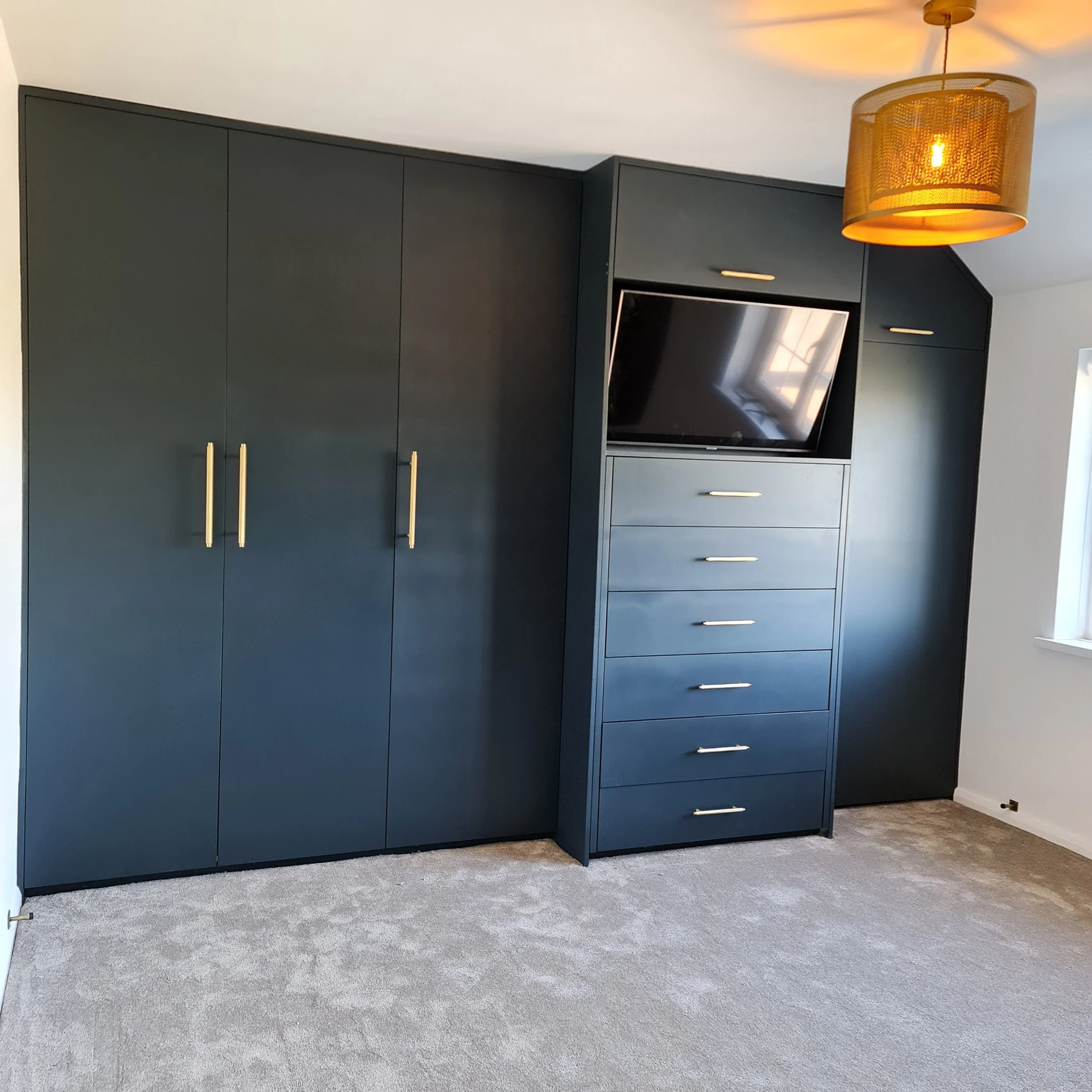 Bespoke-wardrobes-Earlsfield-London 1.JPG