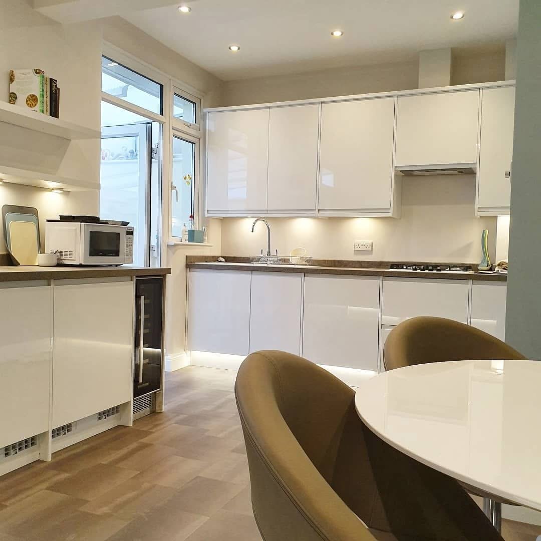 Kitchen-knock-through-Estella-Avenue-Surrey 3.JPG