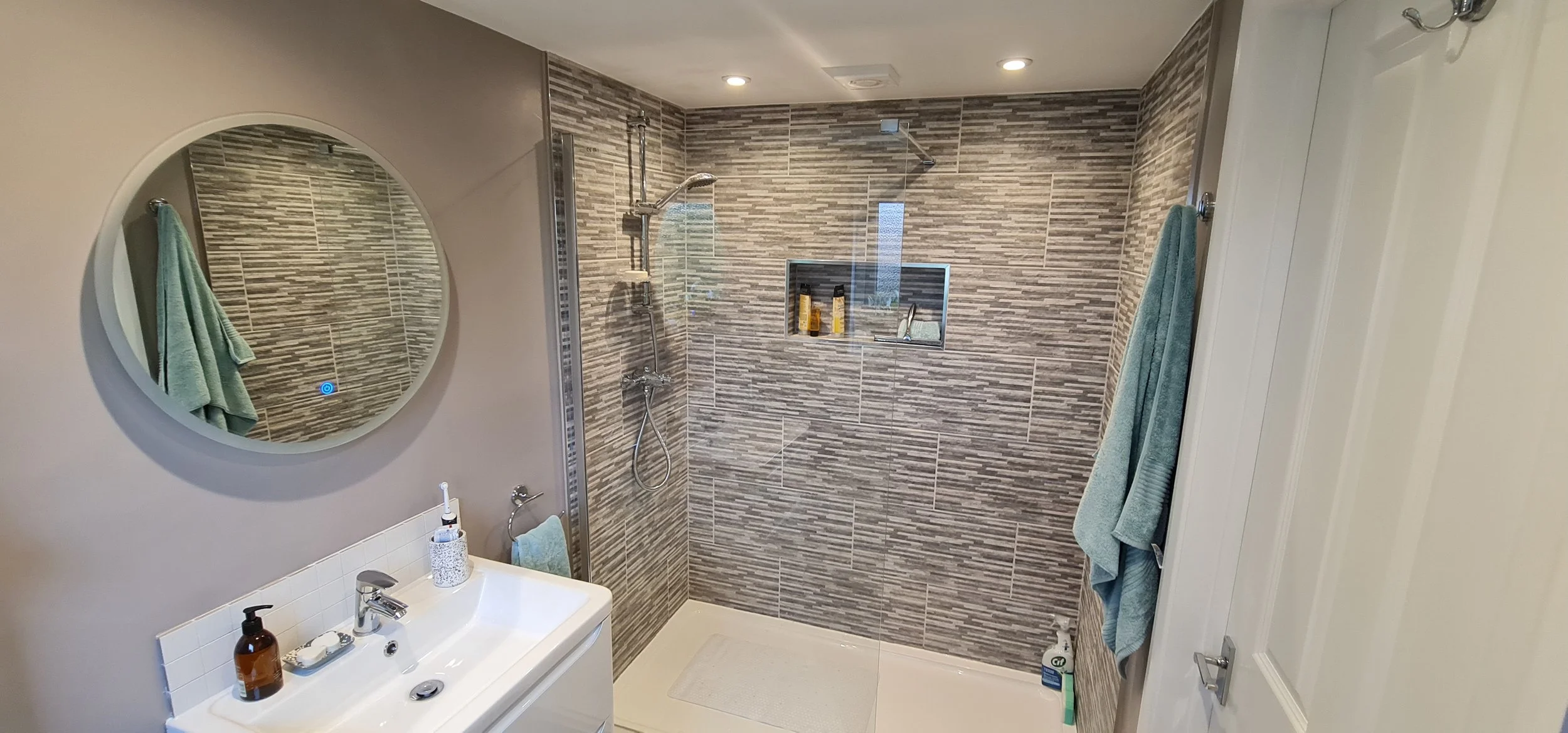 Loft-Conversion-en-suite-New-Malden-Surrey 1.jpg