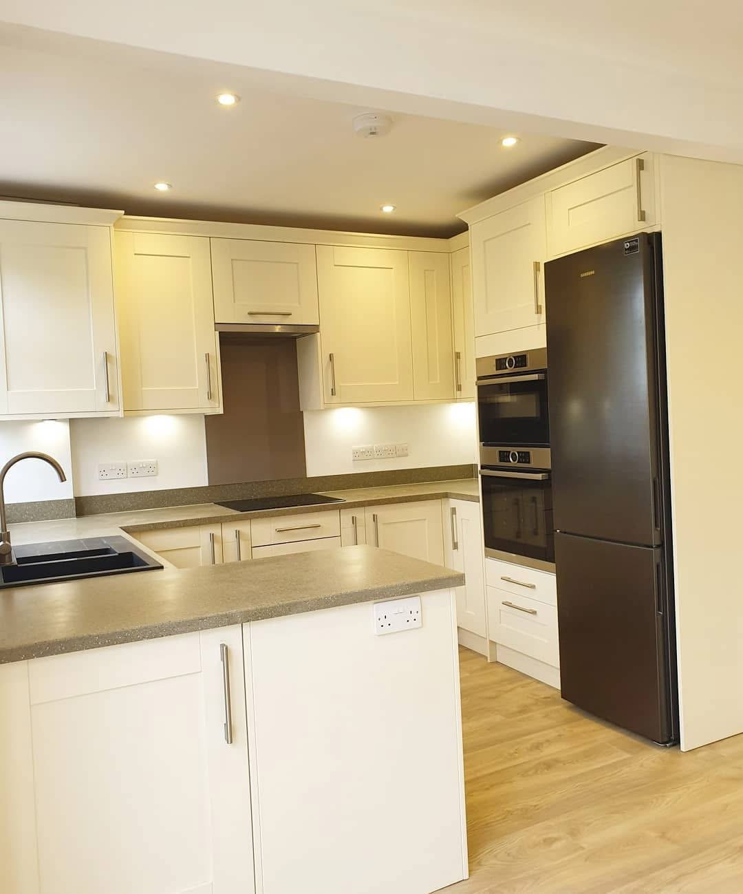 Kitchen-knock-through-West-Barnes-Lane-Surrey 3.JPG