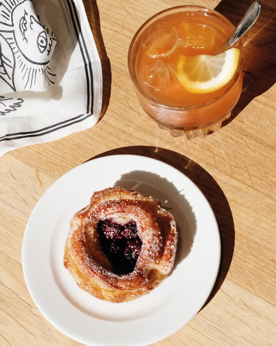 ARKET CAF&Egrave; bun days 2 for 1
I anledning Kanelbollens dag er det 2 for 1 p&aring; alle boller hos ARKET CAF&Eacute; fre 2.10 og l&oslash;rdag 3.10
Nam!

#valkyrien