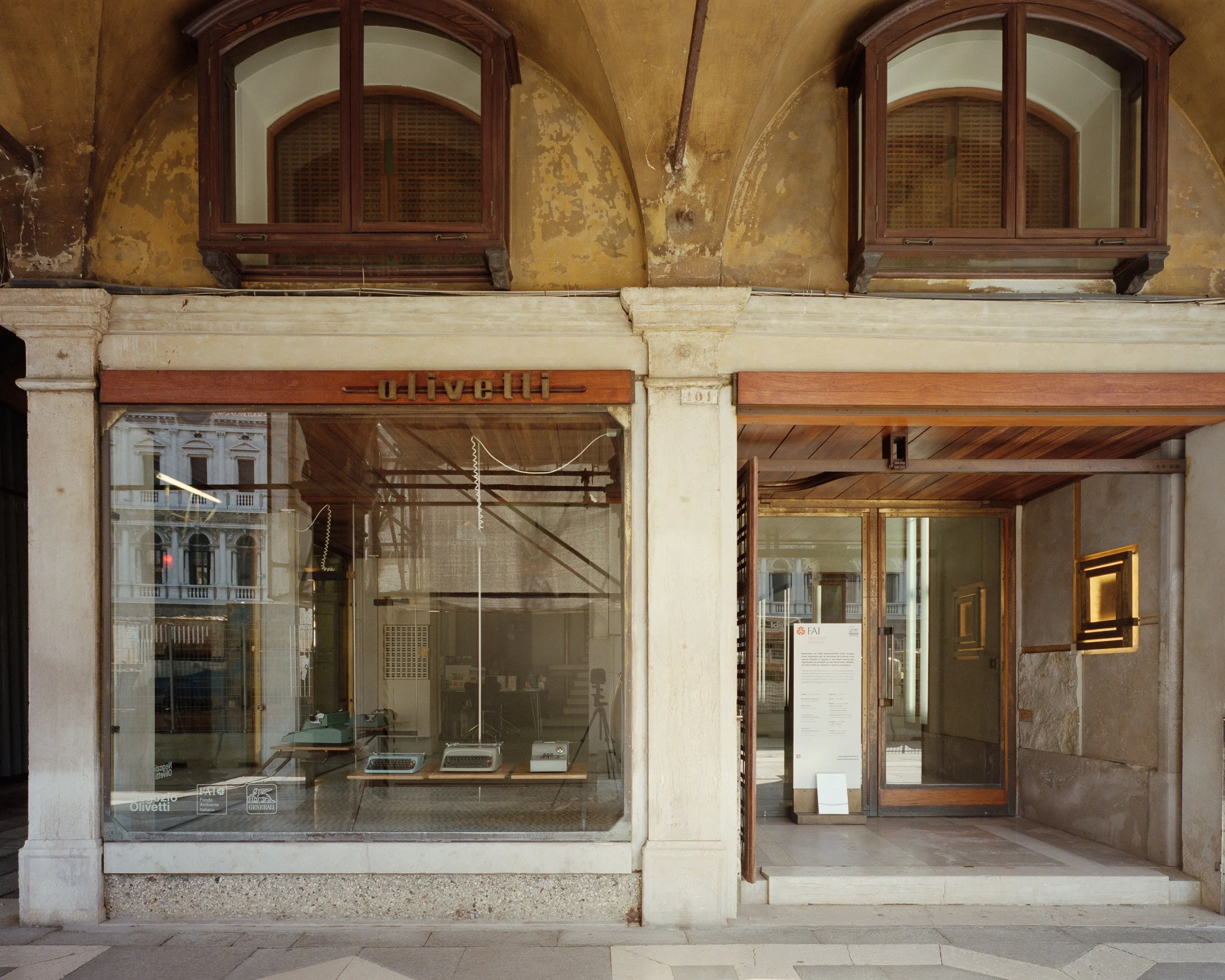 olivetti (14)_olivetti-museum-carlo-scarpa-san-marco.jpg