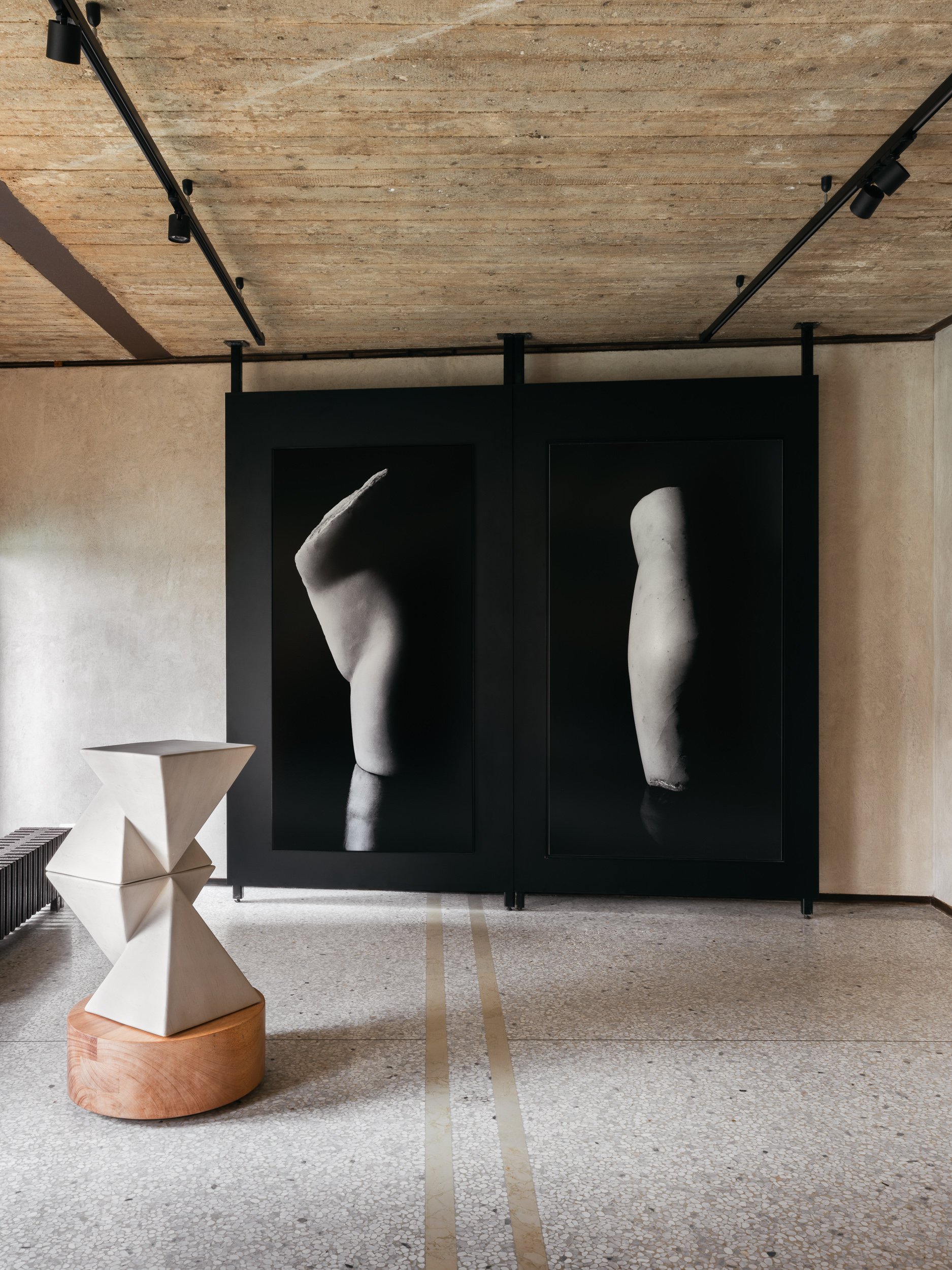 260321_negropontes__DSF7152_negropontes-gallery-reflections-on-brancusi-gabriele-bortoluzzi.jpg