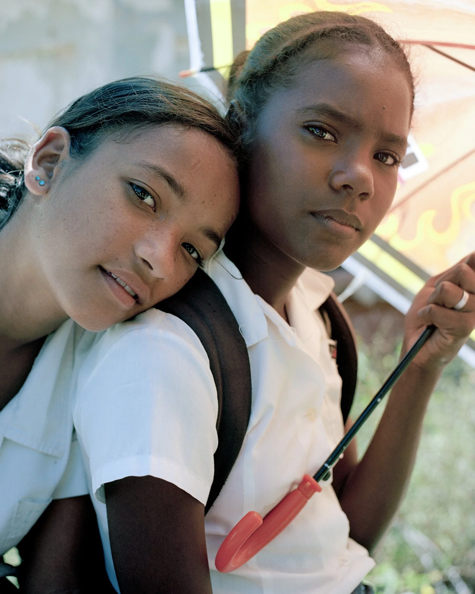 filles_parapluie.jpg