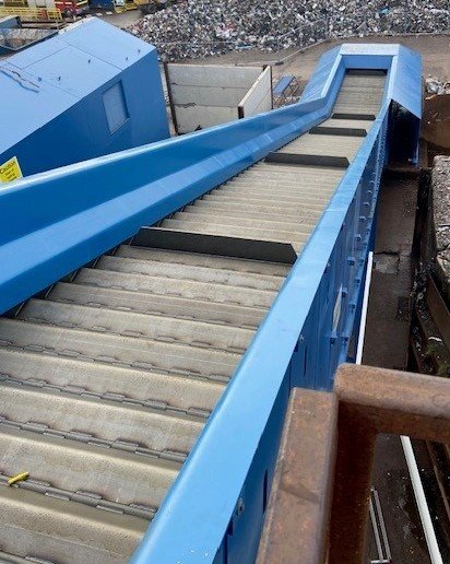 Hinged-belt Infeed Conveyor