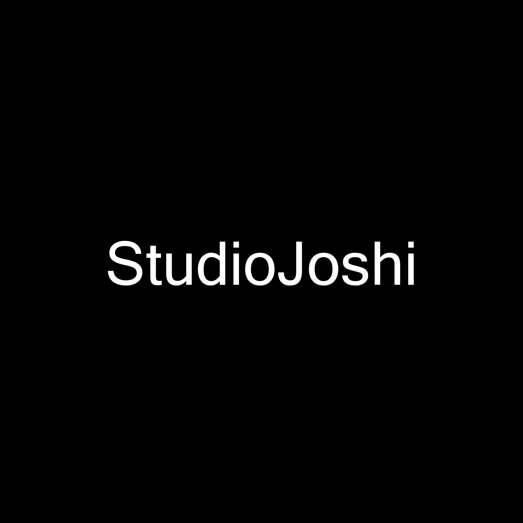 Das Logo von StudioJoshi, Schriftzug ‚StudioJoshi‘ in Weiß auf schwarzem Hintergrund.