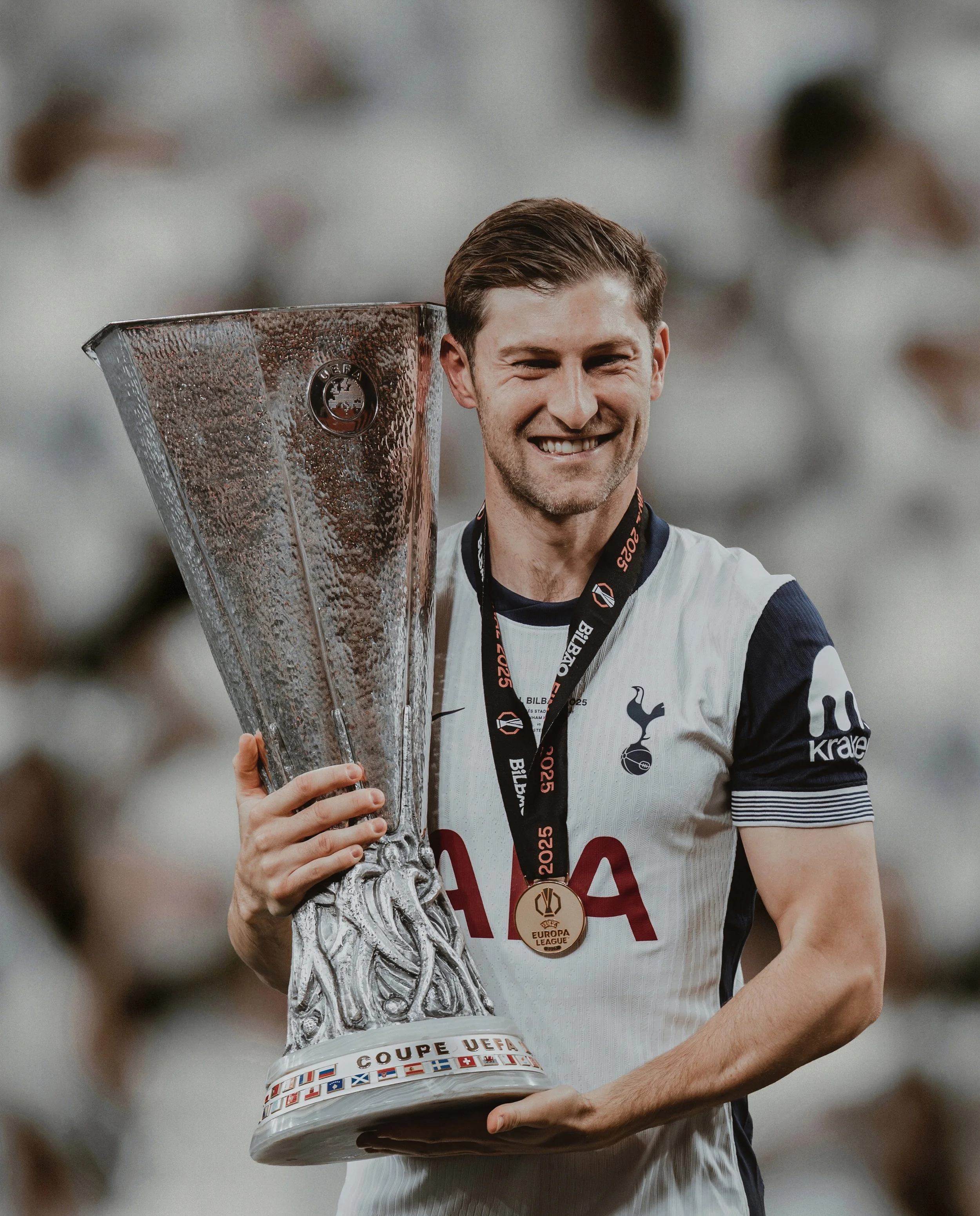 same time next year? ✍🏼🤍🐐👑

Shot on the @nikoneurope Z8 + Nikkor Z400mm f2.8 TC &amp; Nikon Z9 + Nikkor Z70-200mm f2.8

#nikoncreator #nikoneurope #spurs #bendavies #tottenham