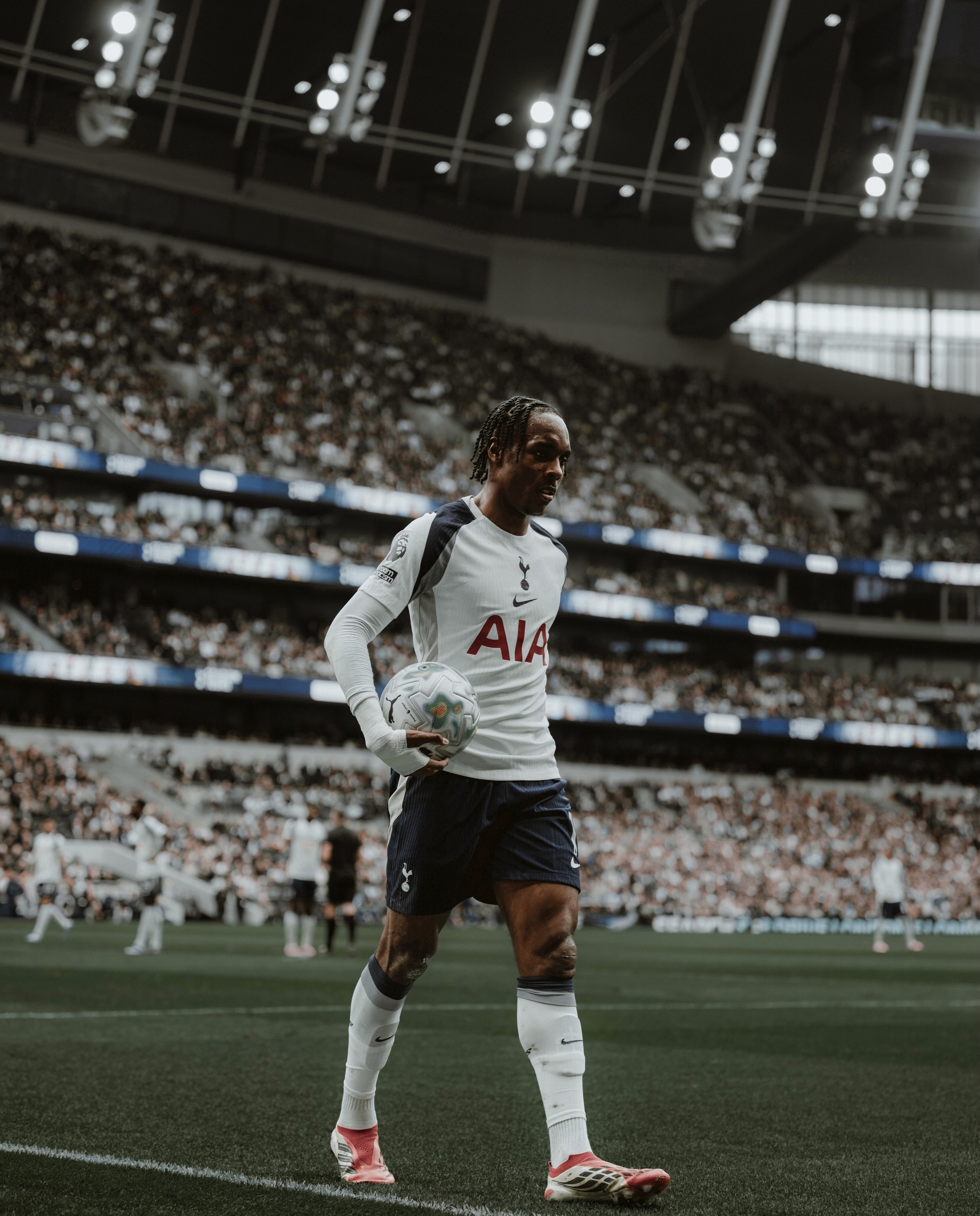 Mathys ℡ 👑

Been lucky enough to work for @m.tel14 this season, and I can&rsquo;t thank him and @jordan13ajo enough for the opportunity 🤍🤍🤍

Shot on the @nikoneurope Z9 + Nikkor Z70-200mm f2.8 &amp; Nikon Z6III + Z24-70mm f2.8 &amp; Nikon Z8 + Ni