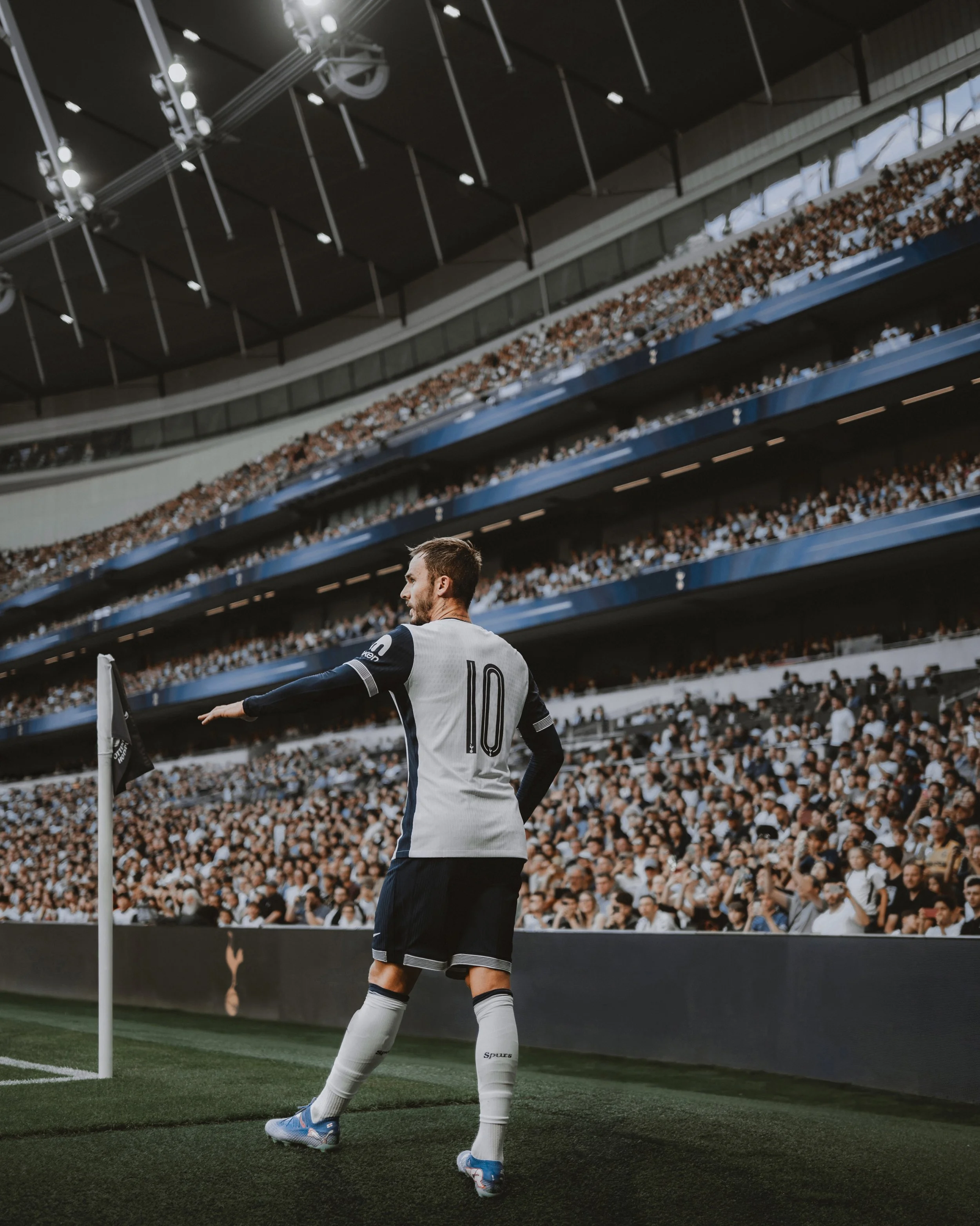 @madders 🎯

Shot on the @nikoneurope Zf &amp; Nikkor Z40mm f2 

#nikoncreator #nikoneurope #spurs #tottenham #jamesmaddison