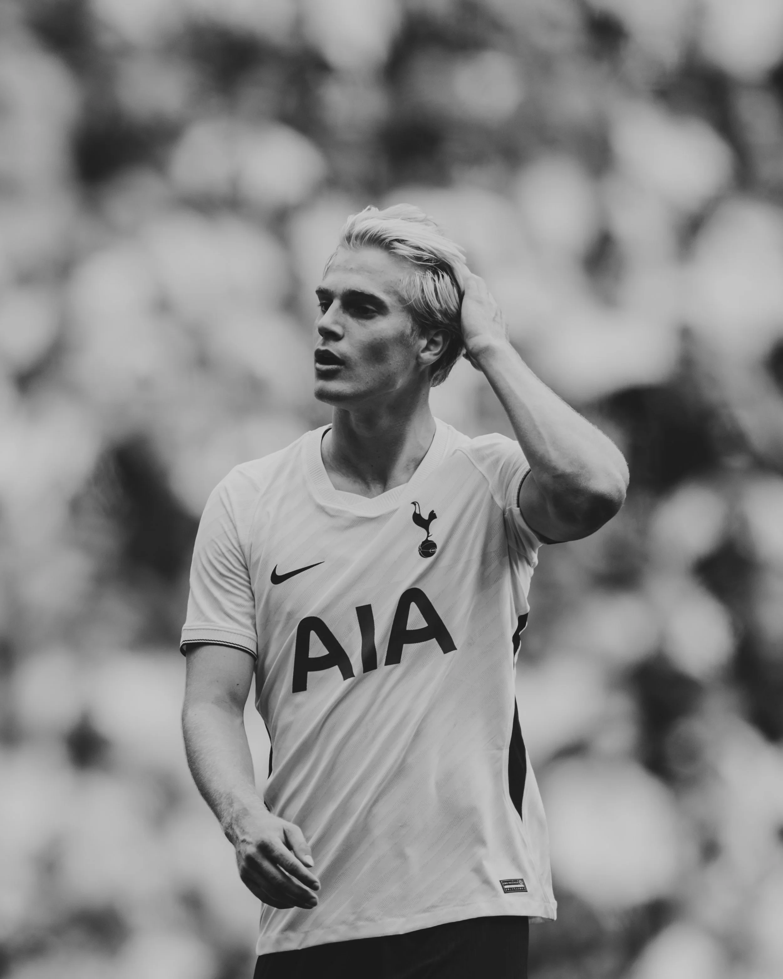 a few more from saturday 🤍

Shot on the @nikoneurope Z9 + Nikkor Z400mm f2.8 TC &amp; Nikon Z8 + Nikkor Z70-200mm f2.8

#nikoncreator #nikoneurope #spurs #tottenham #lucasbergvall