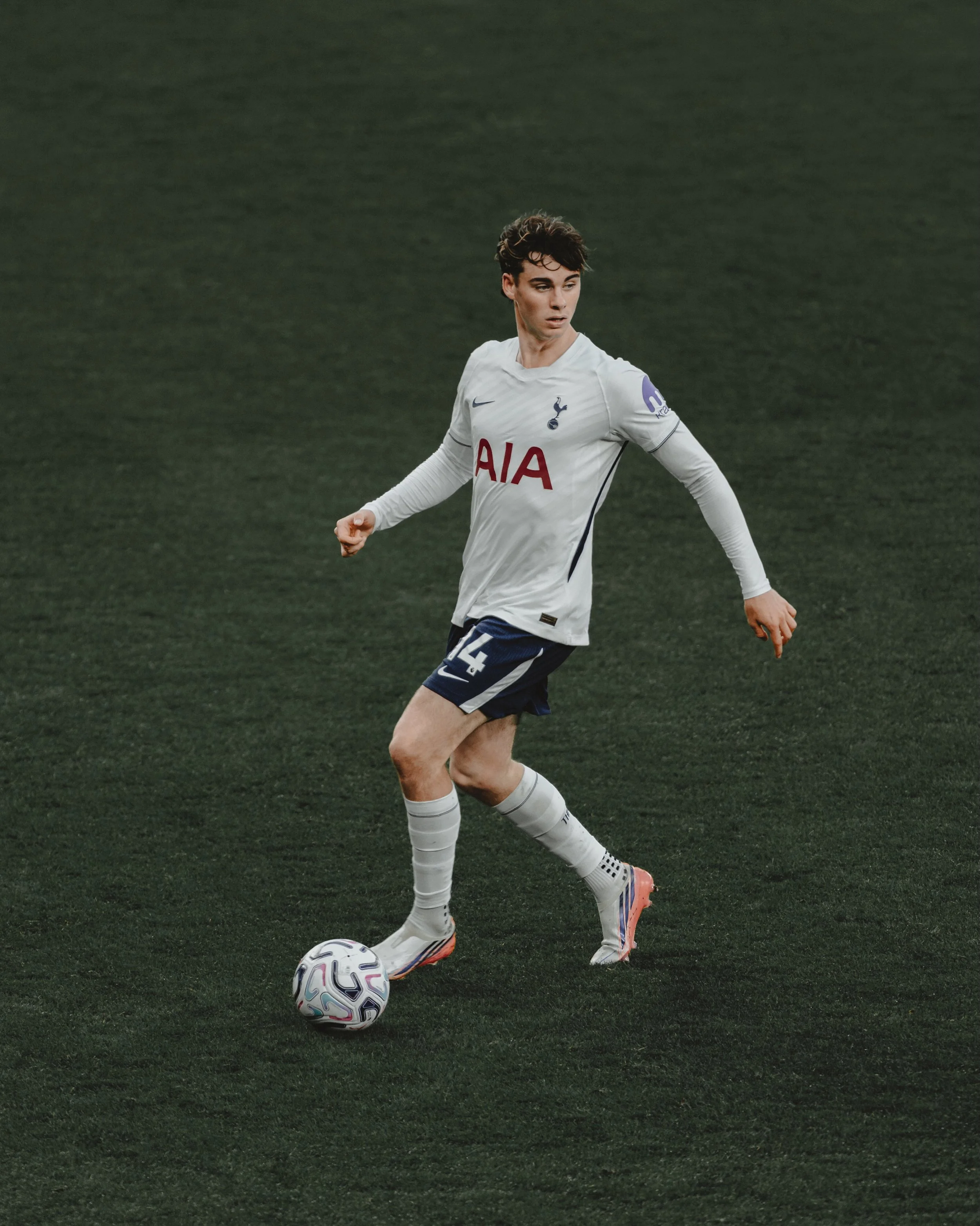sporadic spurs 

Shot on the @nikoneurope Z9 + Nikkor Z400mm f2.8 TC &amp; Nikon Z8 + Nikkor Z70-200mm f2.8 

#nikoncreator #nikoneurope #spurs #tottenham #coys