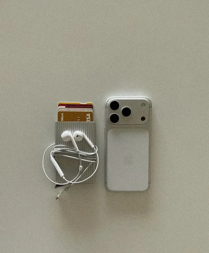 The Difference Between a Logo and a Brand