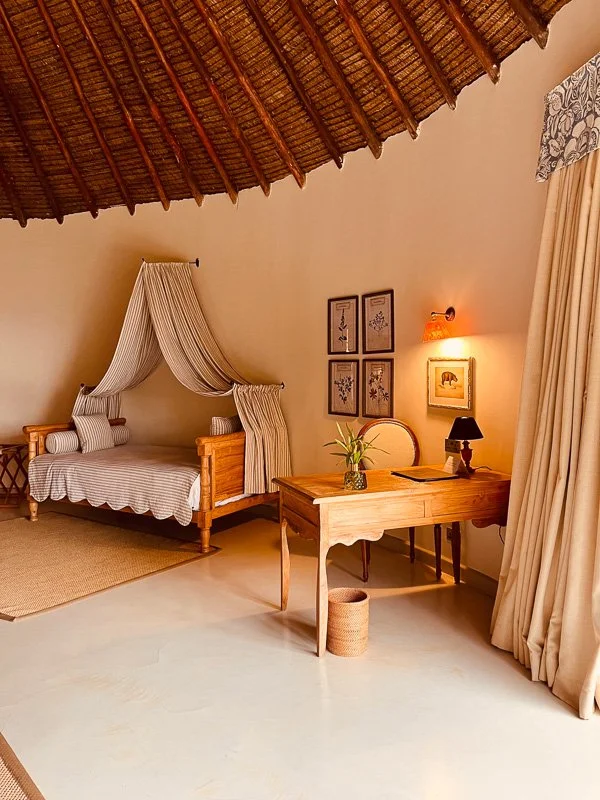 Mugie Lodge Room 6_09-22.jpg