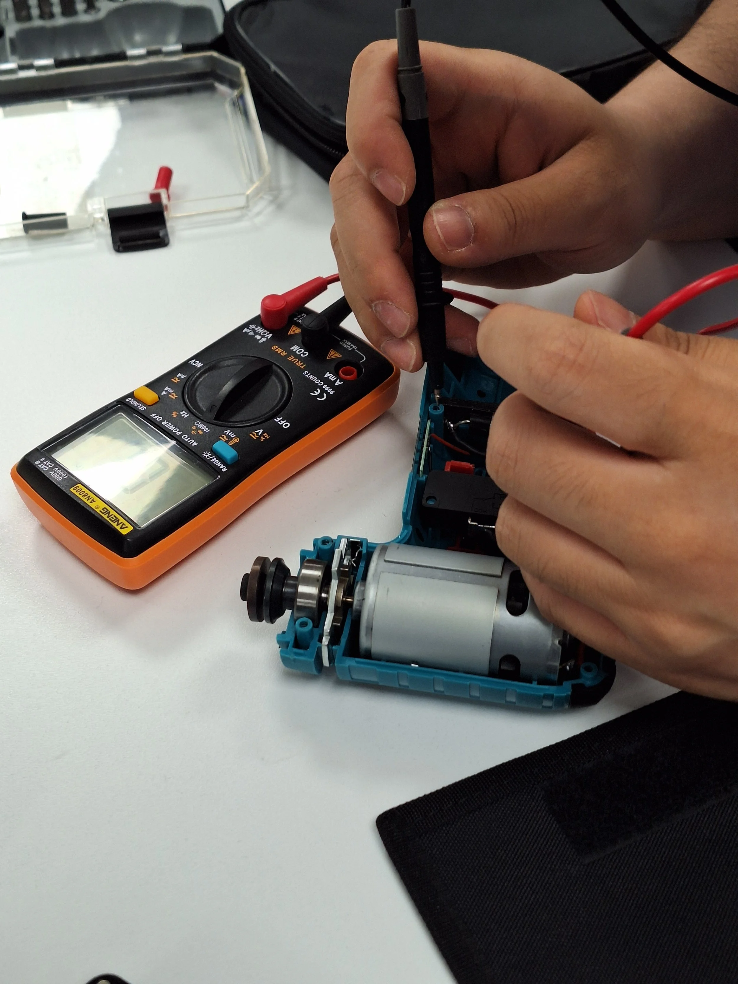 Repair Cafe @ Keshen Goodman Library