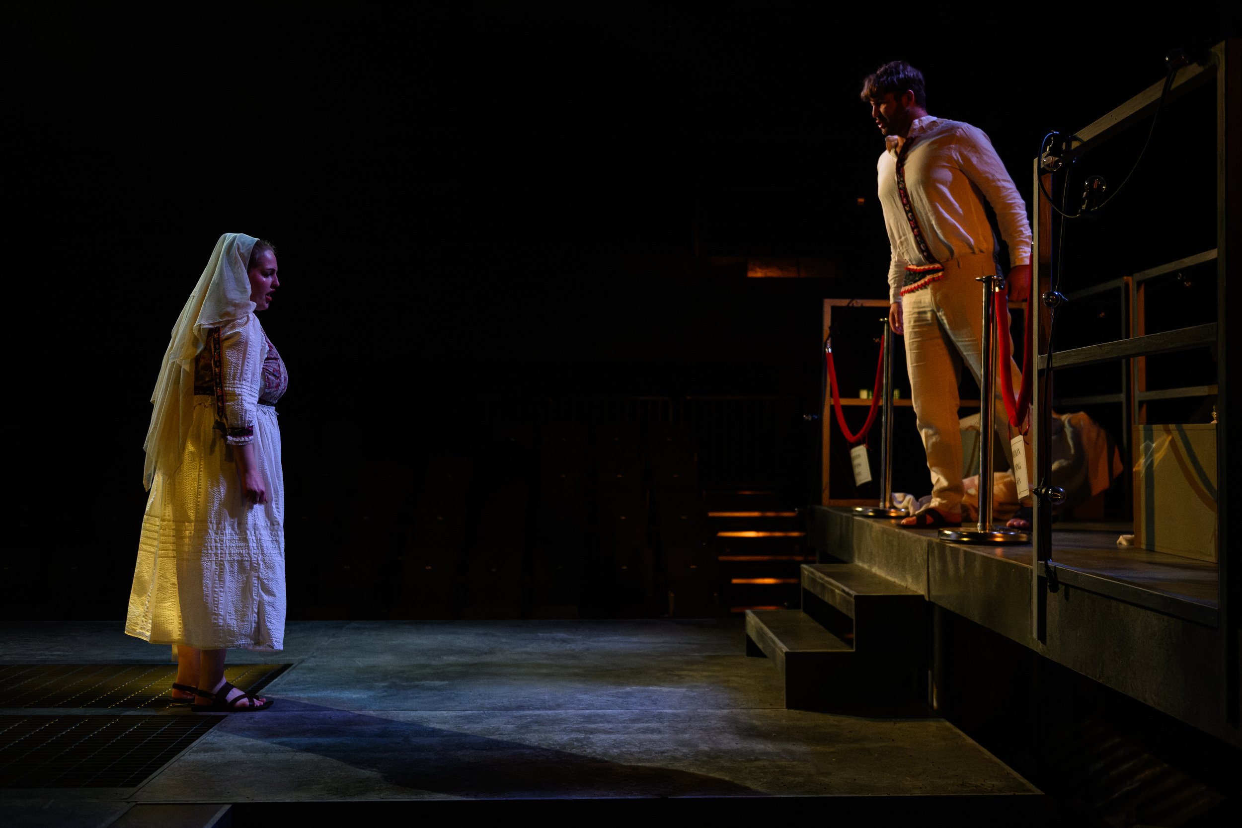 493-(c)-DavidMonteith-Hodge-Photographisepleasecredit-OperaScenesAutumn25-(DMH_2914).jpg