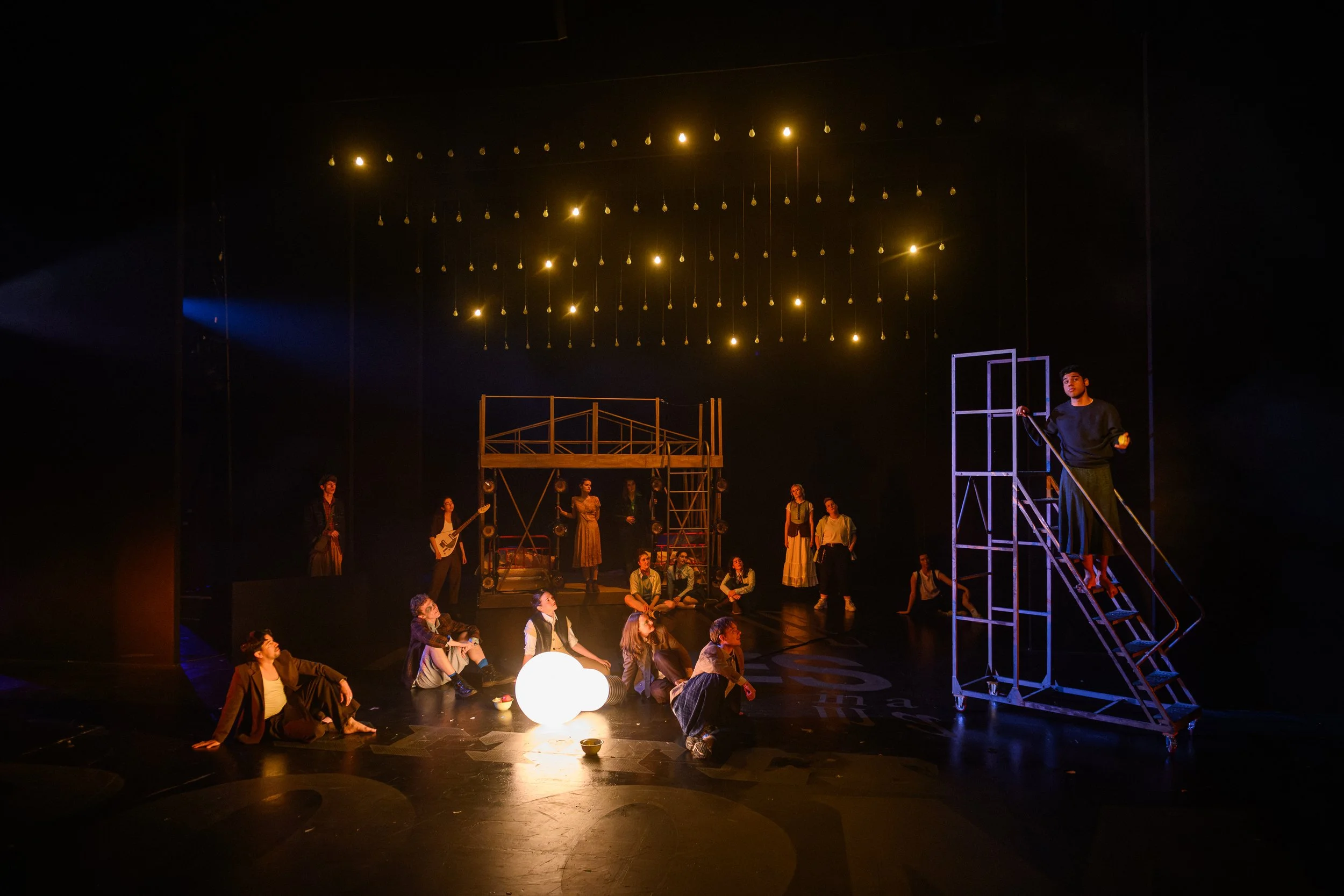 248-(c)-DavidMonteith-Hodge-Photographisepleasecredit-AsYouLikeit-Show-(DMH_1308).jpg