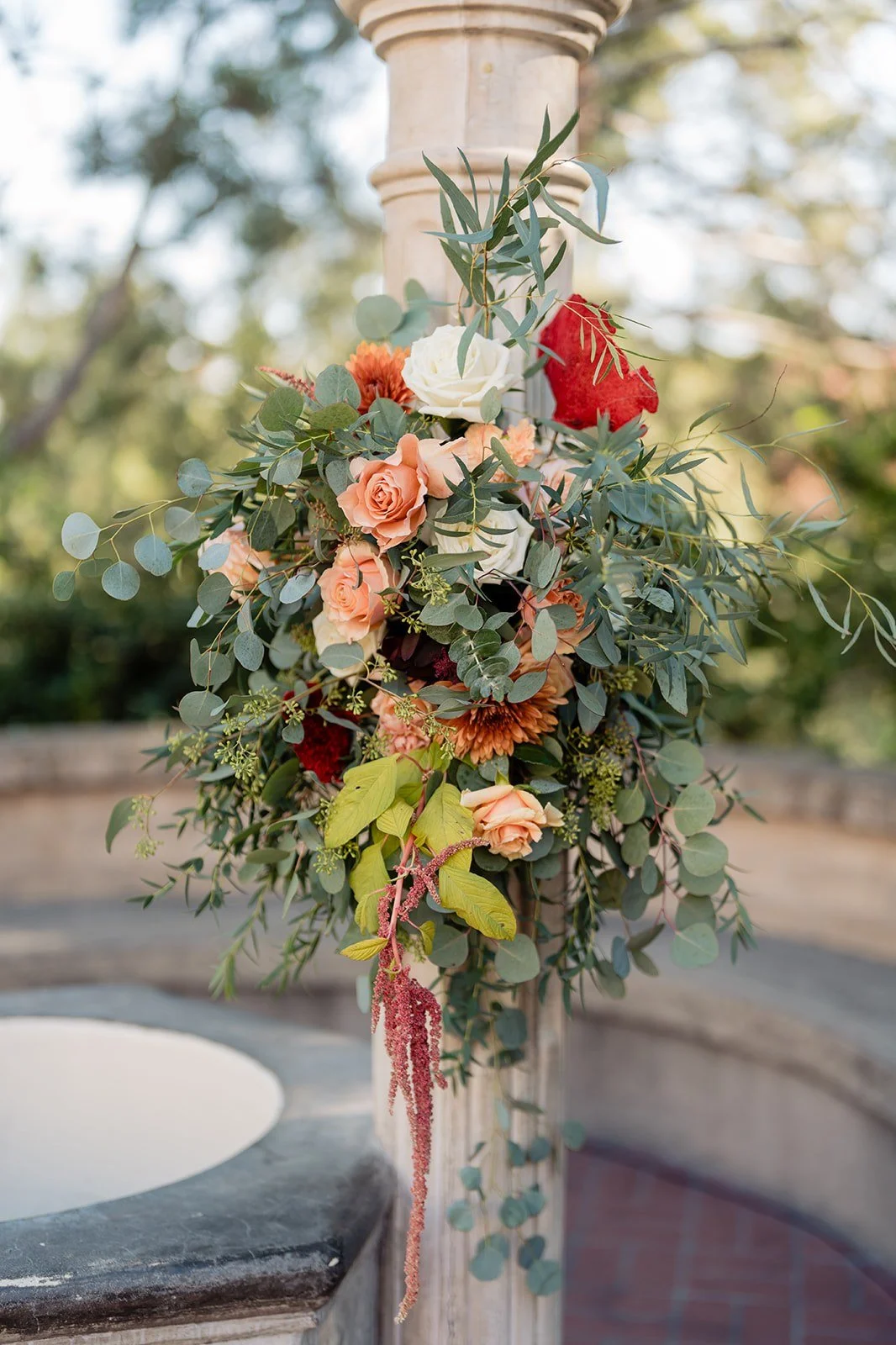 san-diego-wedding-ceremony-column-floral-cluster.jpg