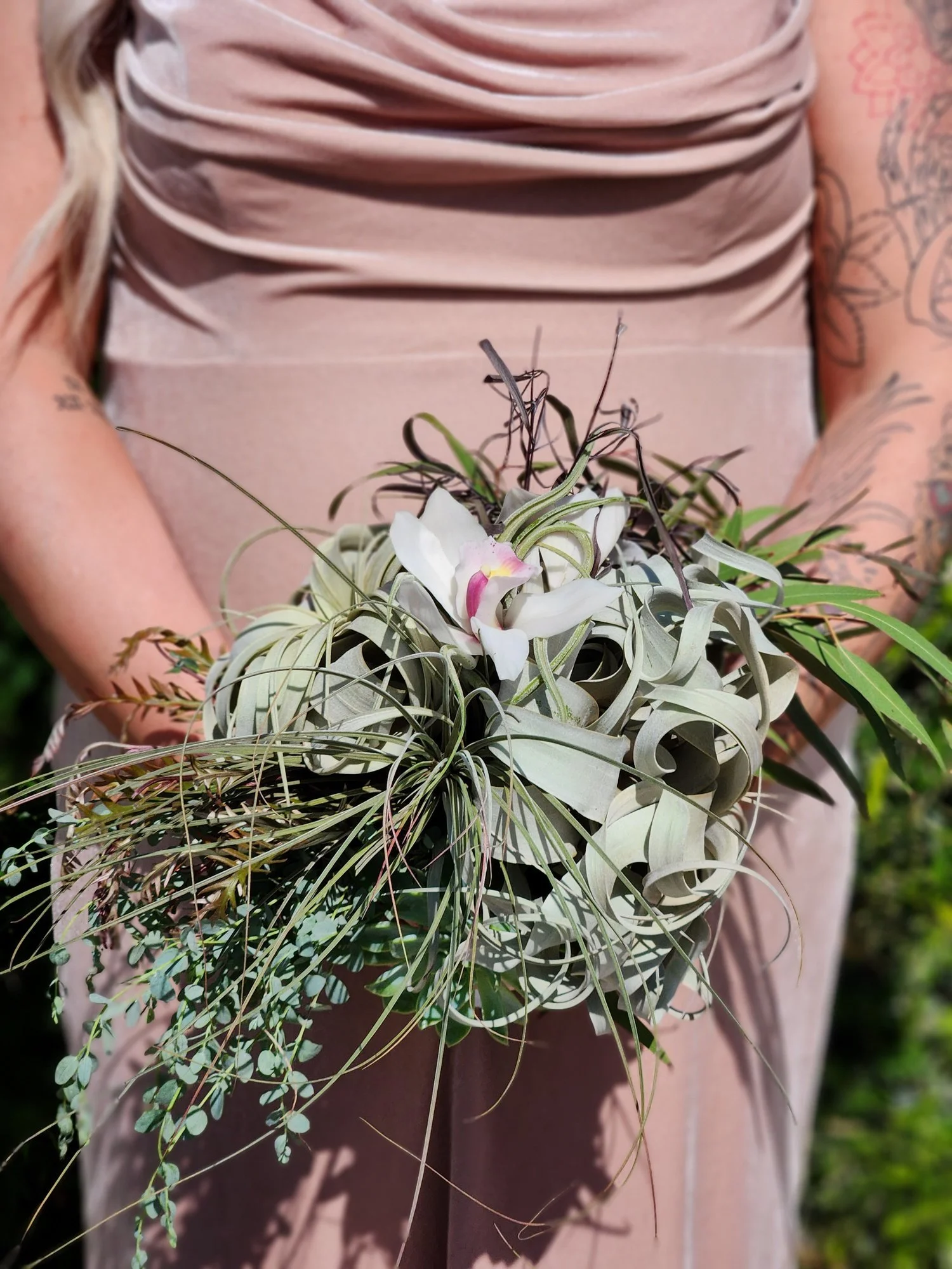 san-diego-wedding-bridesmaid-air-plant-bouquet.jpg