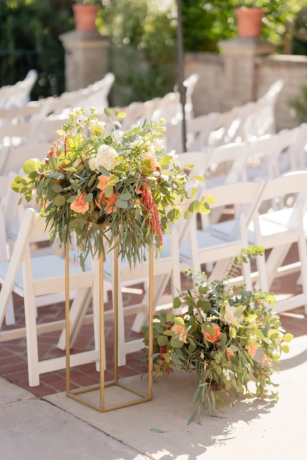 san-diego-wedding-ceremony-aisle-floral-pedestals.jpg