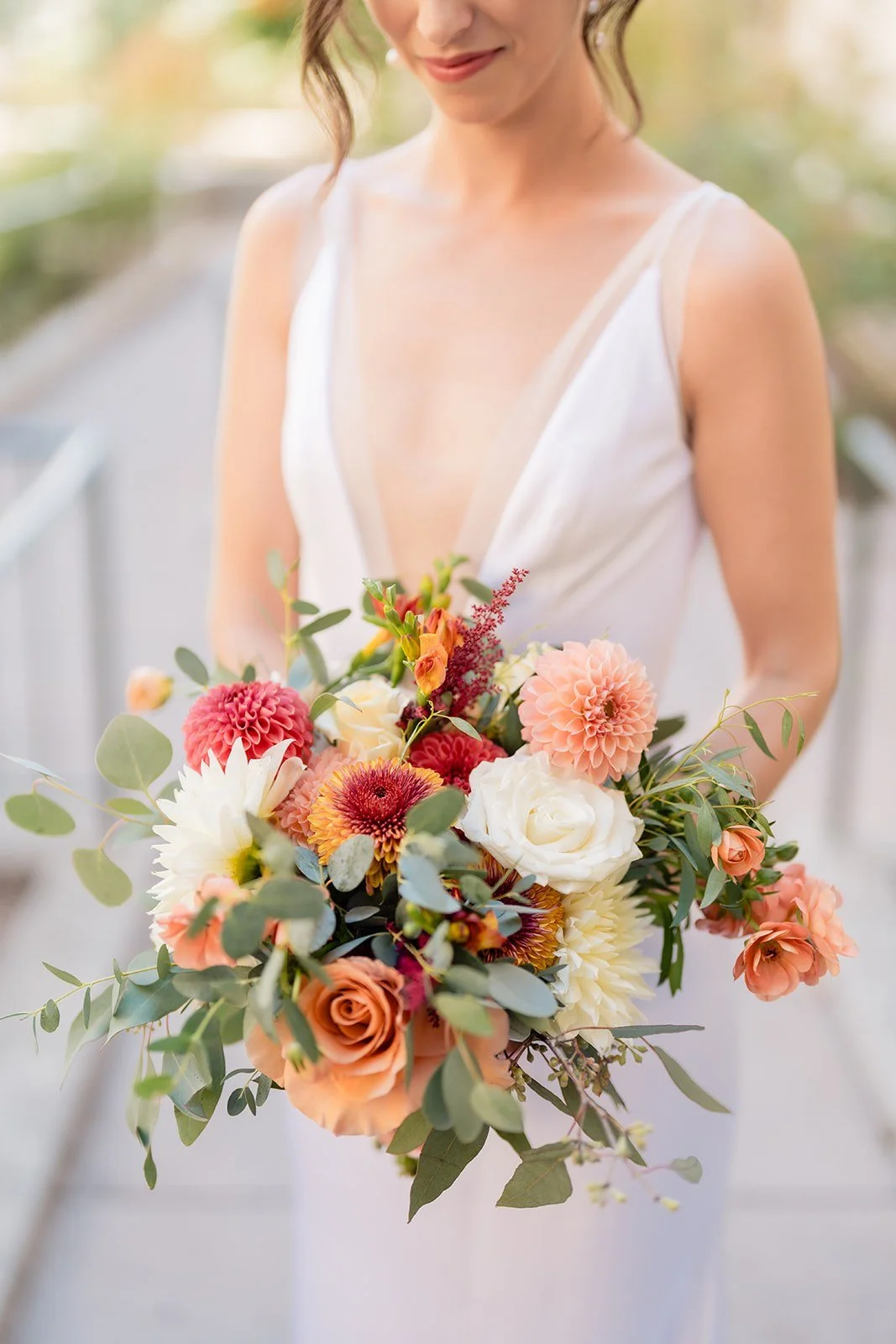san-diego-bridal-bouquet-dahlia-peach-rose-closeup.jpg