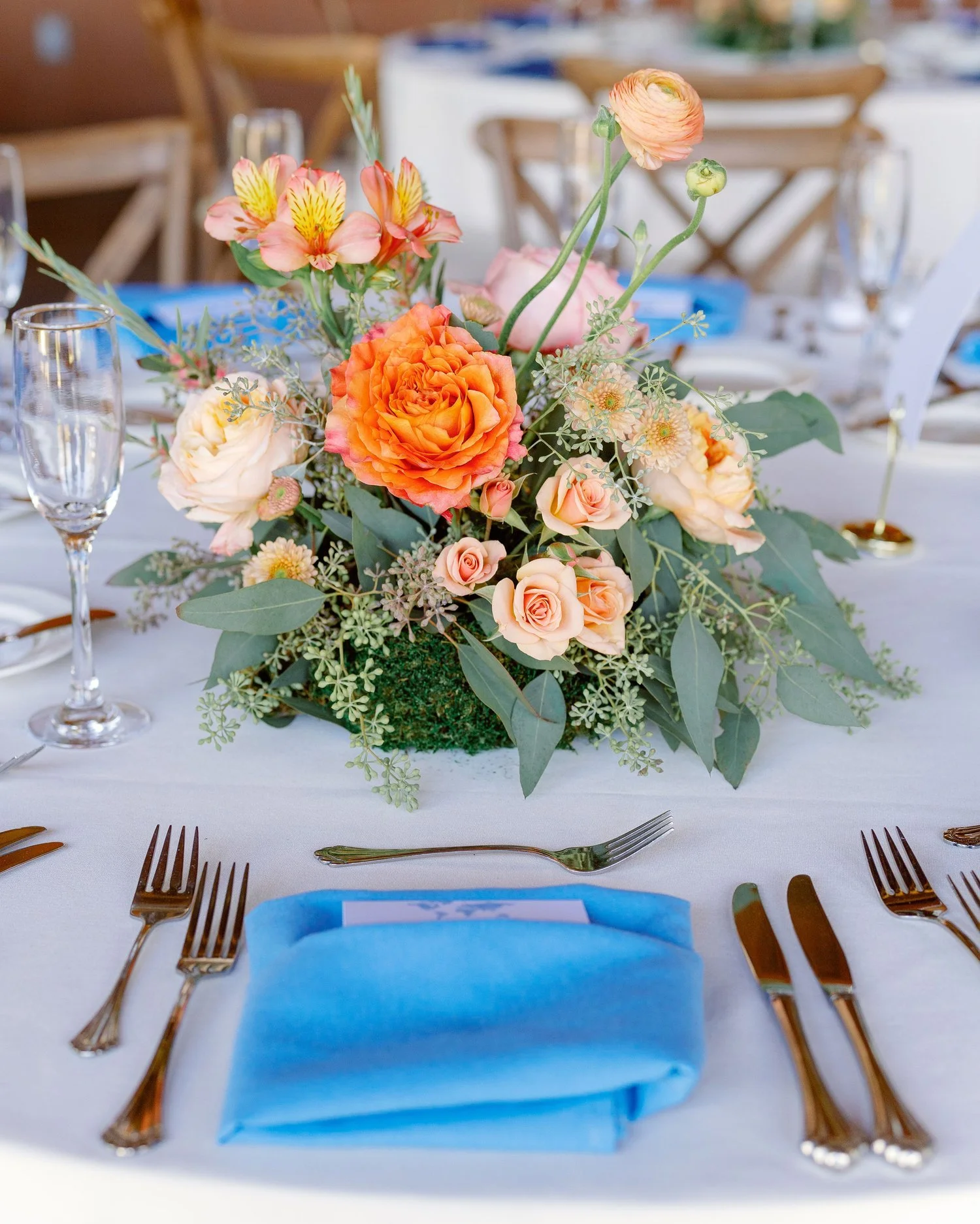 wedding-floral-arrangements-san-diego-peach-rose-centerpiece.jpg