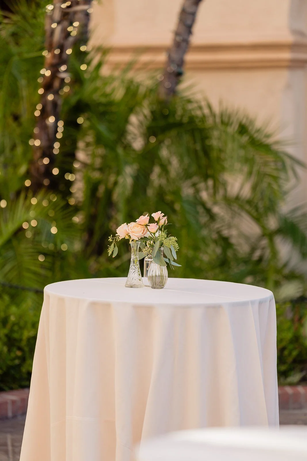 san-diego-wedding-cocktail-hour-bud-vase-florals.jpg