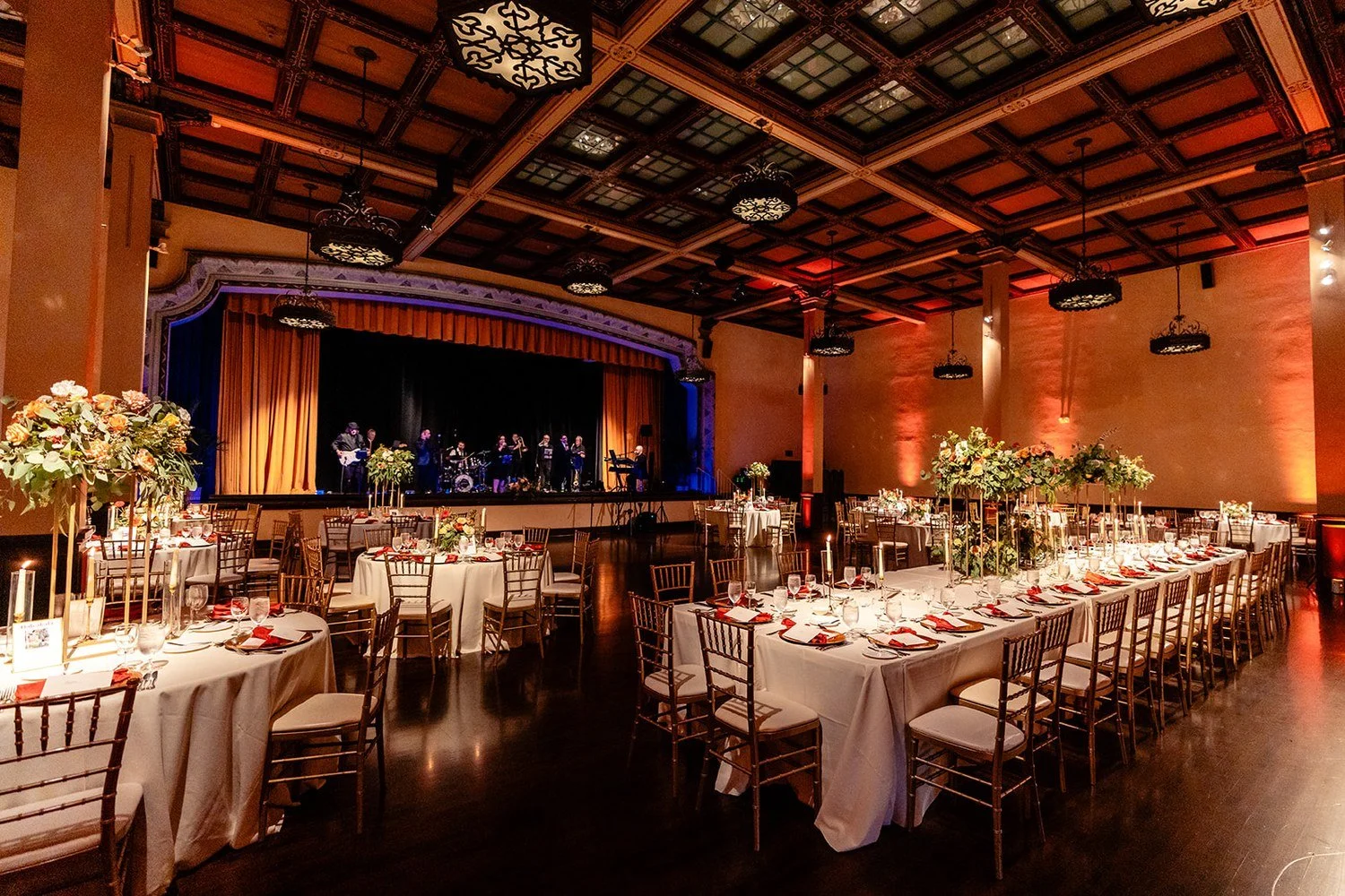 san-diego-wedding-reception-full-room-floral-decor.jpg