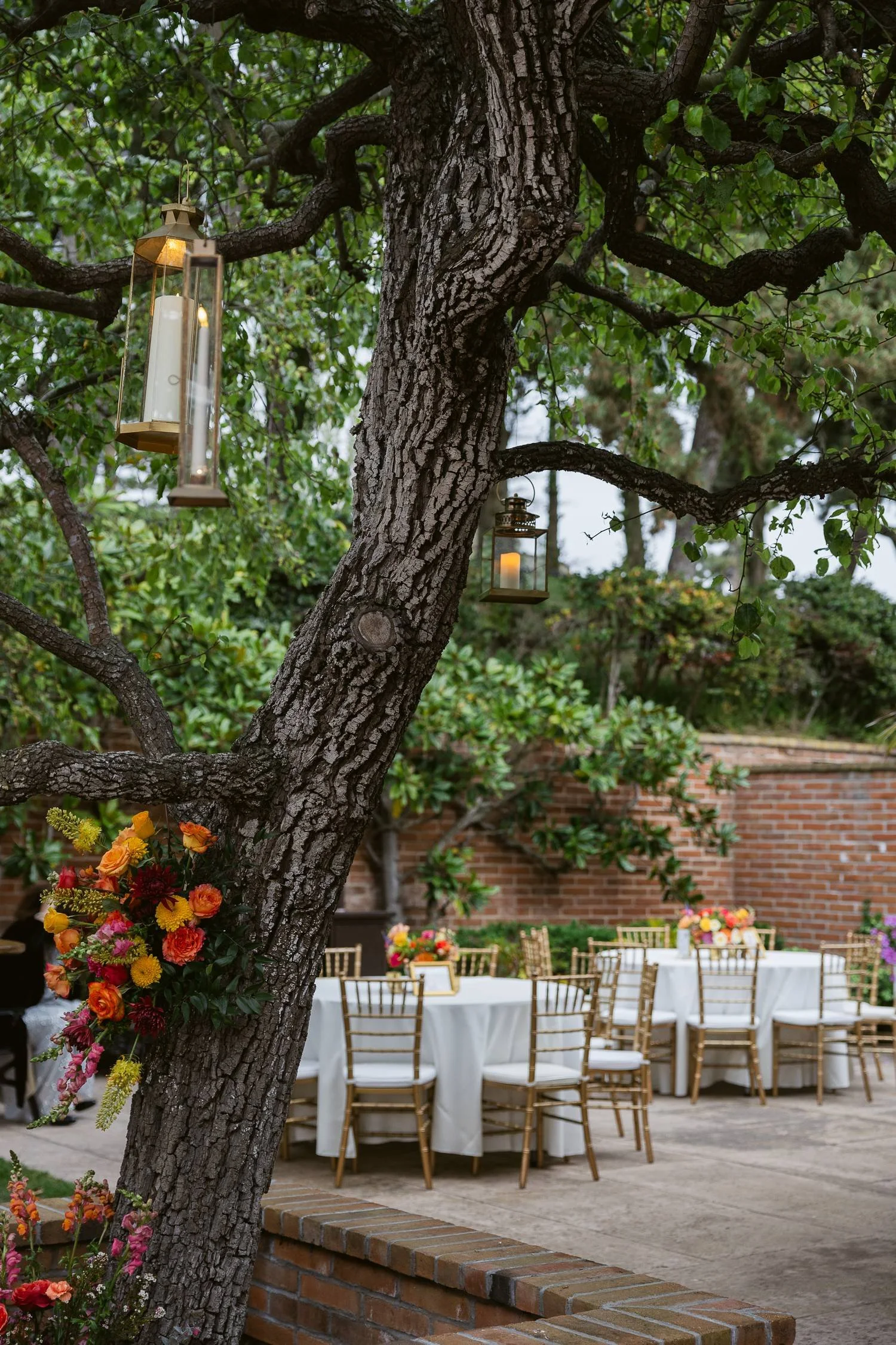 san-diego-outdoor-wedding-floral-lantern-reception.jpg