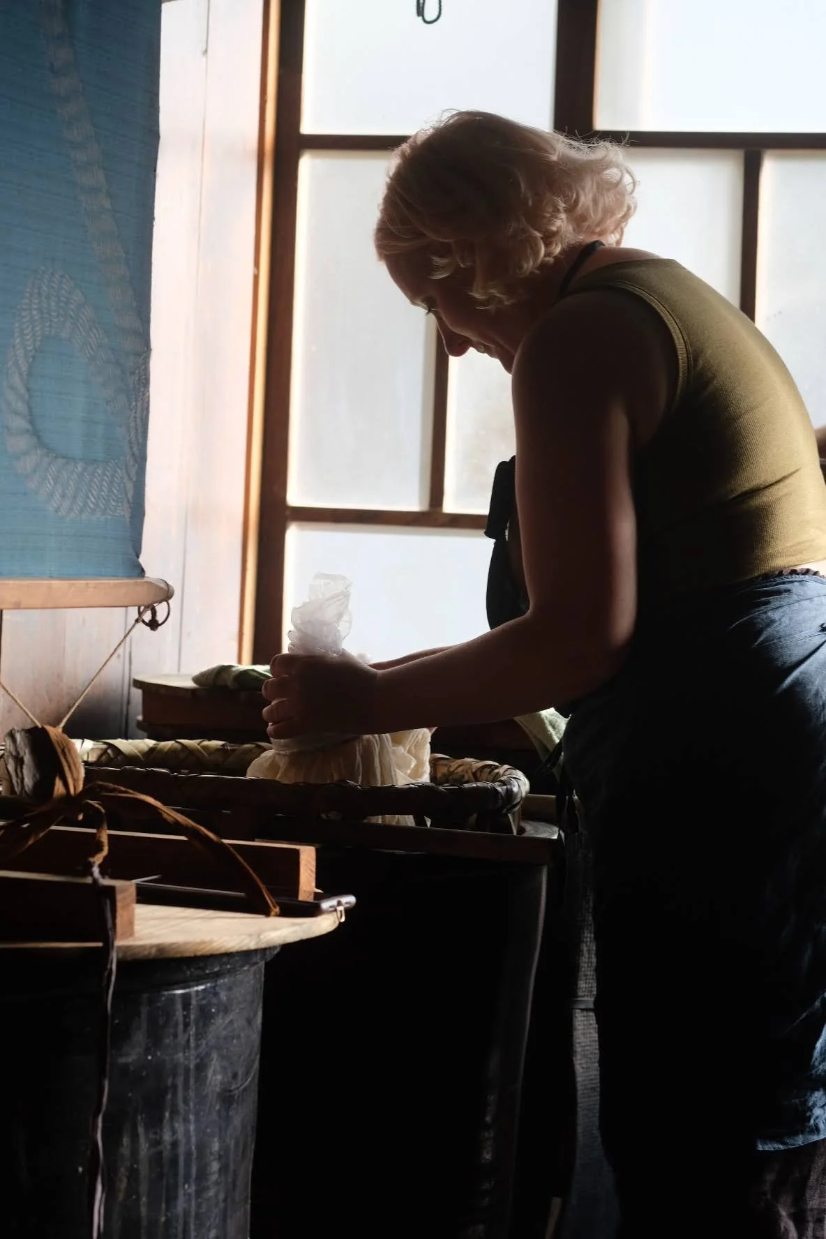 Ellie Walker-Todd dyeing with indigo in Japan