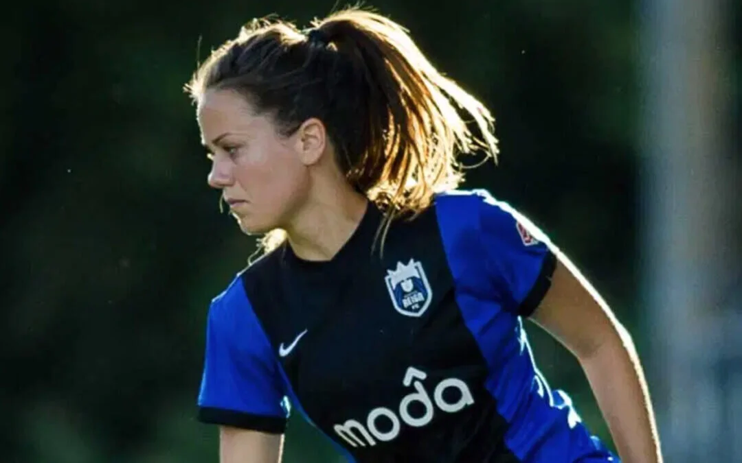 Lu Barnes, Pro Soccer