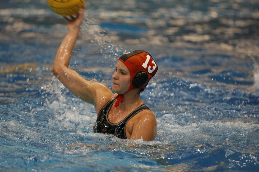 Phoebe Champion looks to set up a Princeton teammate (Photo credit: Beverly Schaefer)